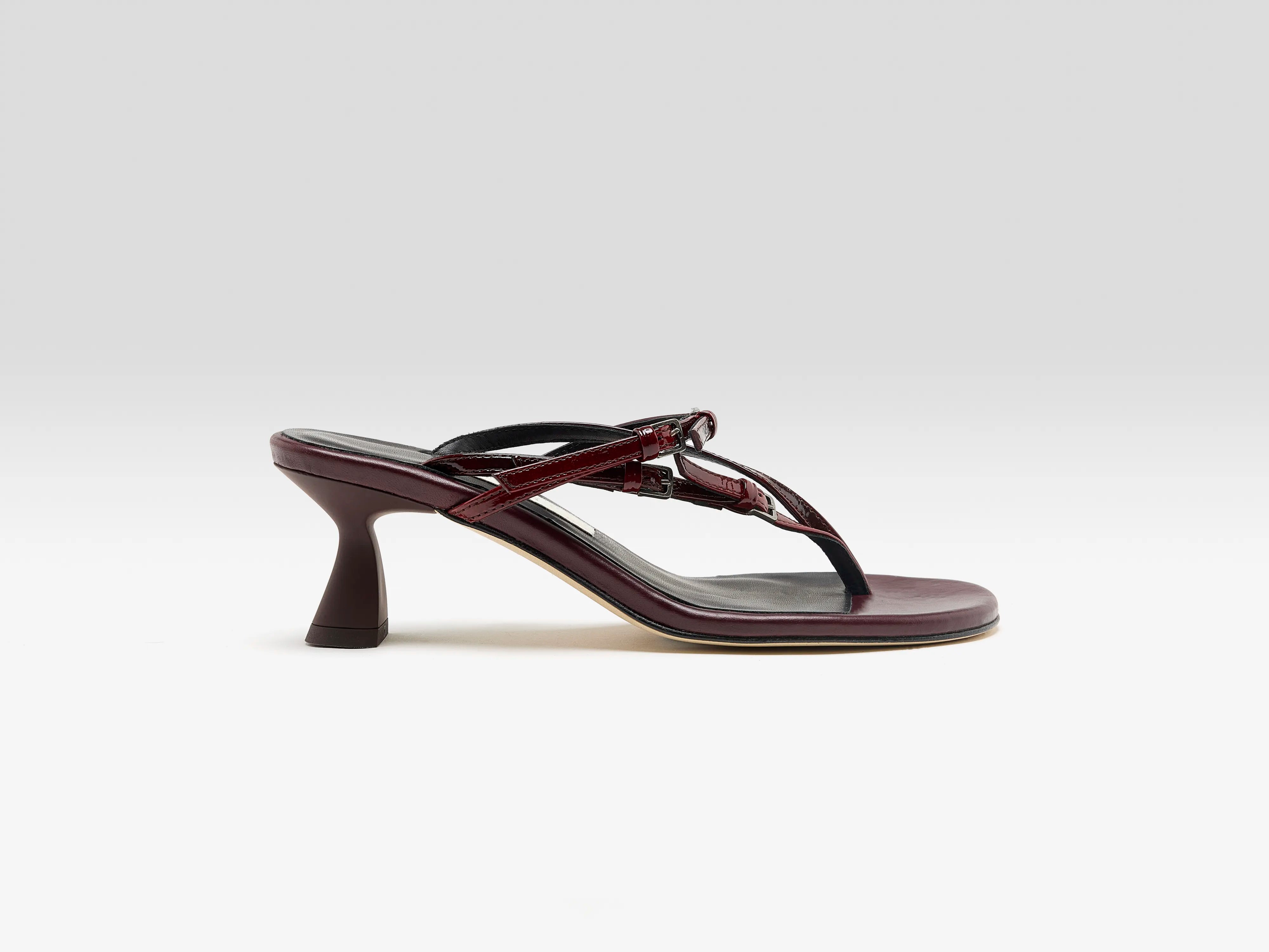 Abisai Mini Buckled Sandals (261 / W / BURGUNDY)