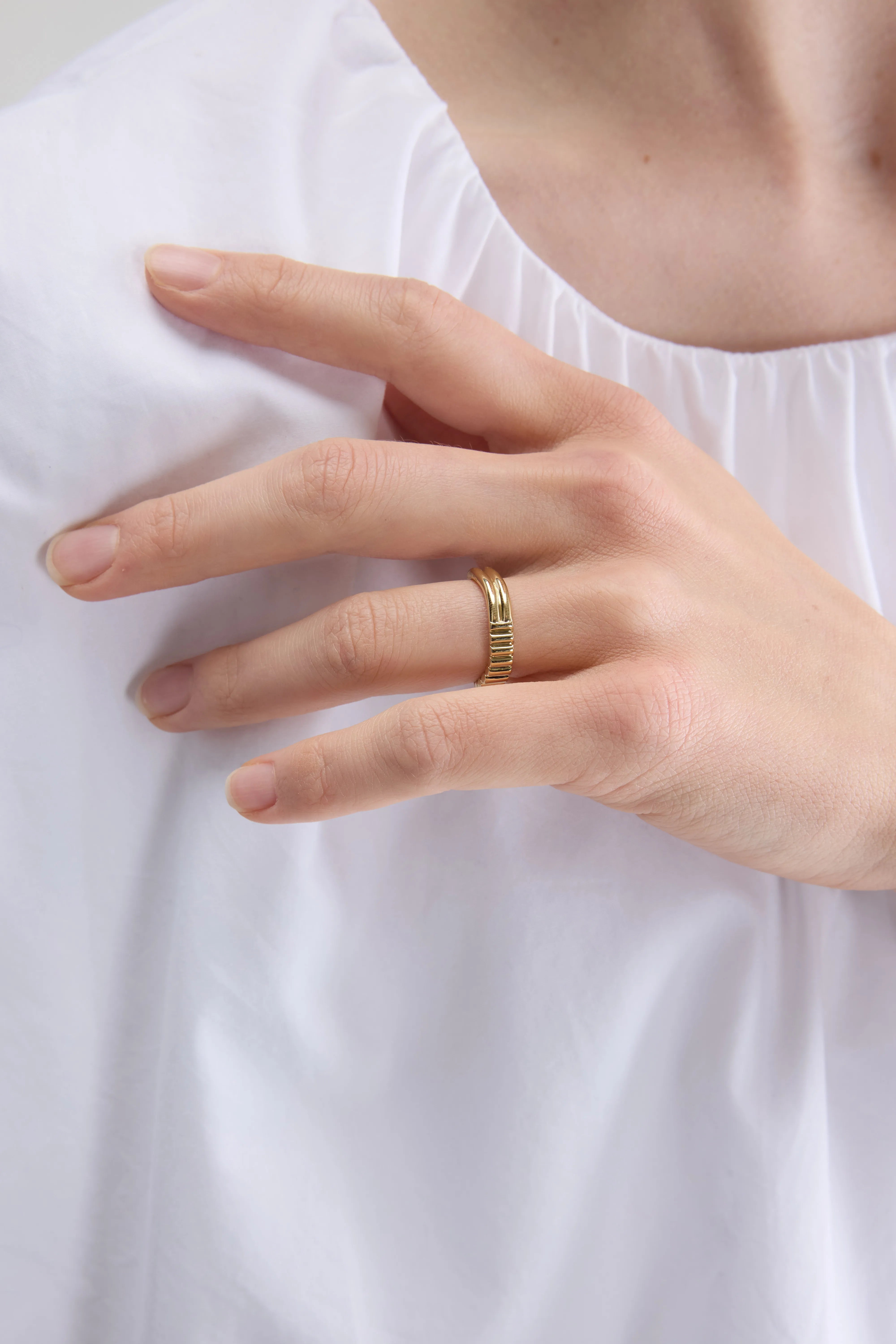 Memphis Ring (261 / W / GOLD)