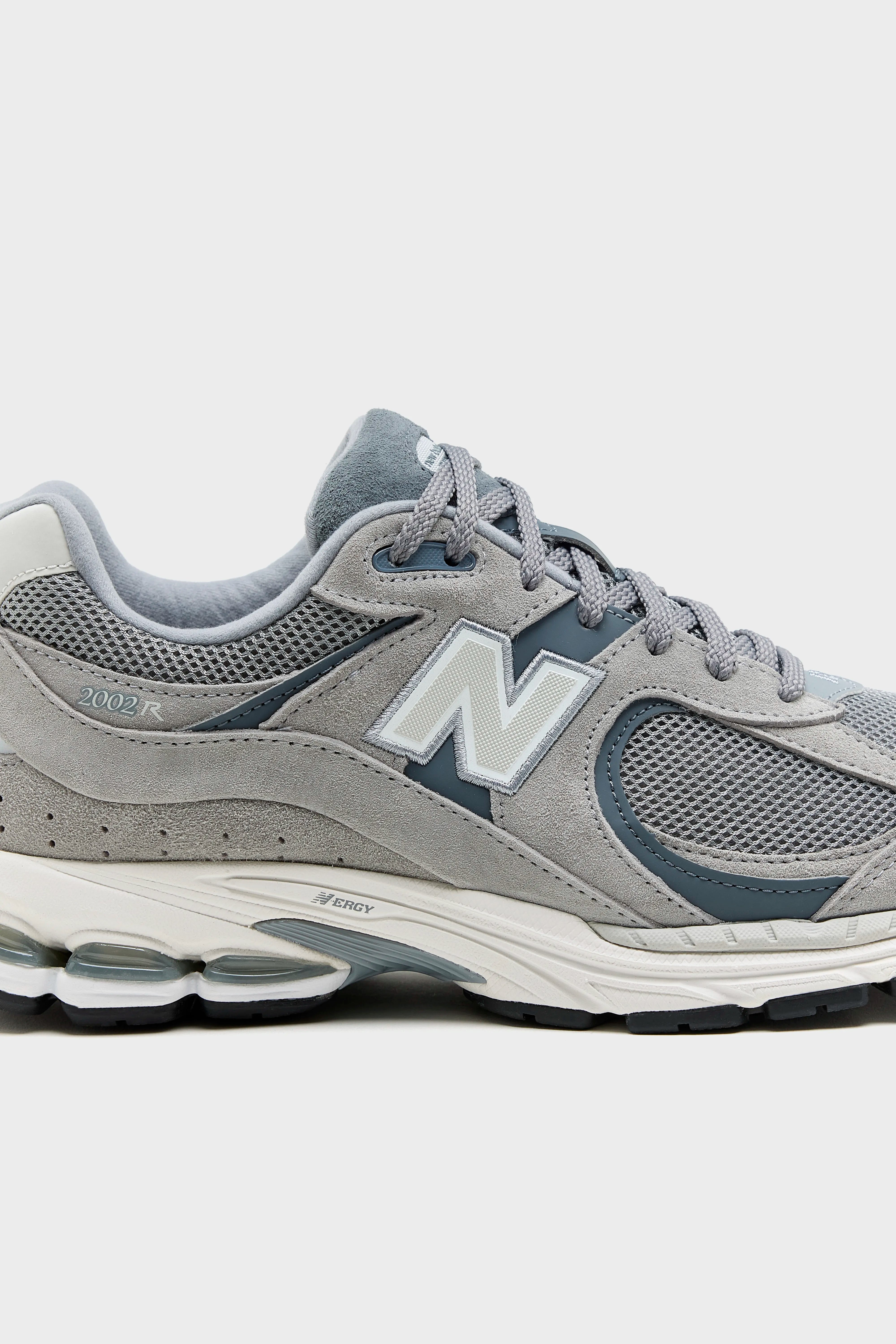 2002R voor heren (242 / M / GREY)