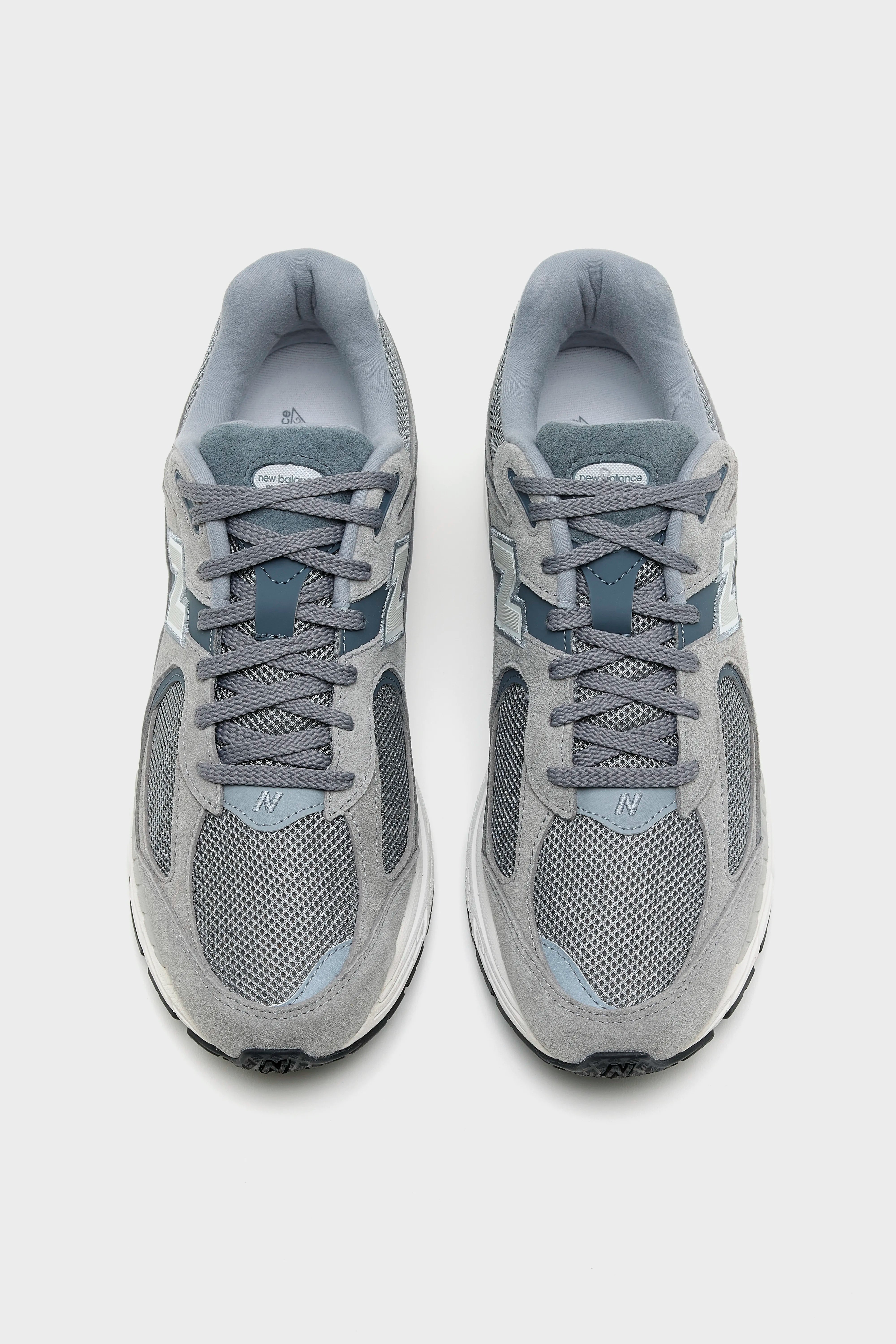 2002R voor heren (242 / M / GREY)