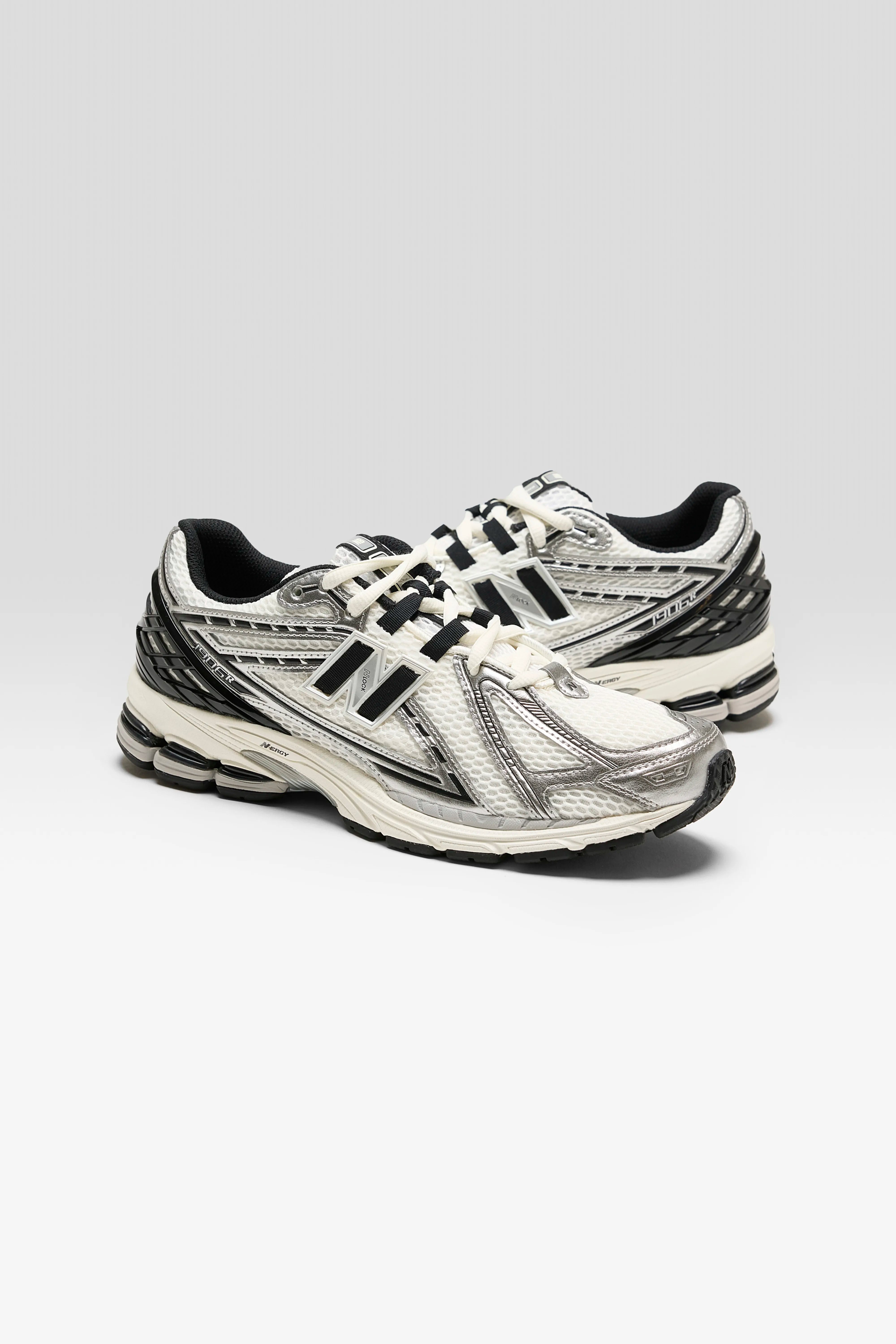 1906R for Men (242 / M / GREY)