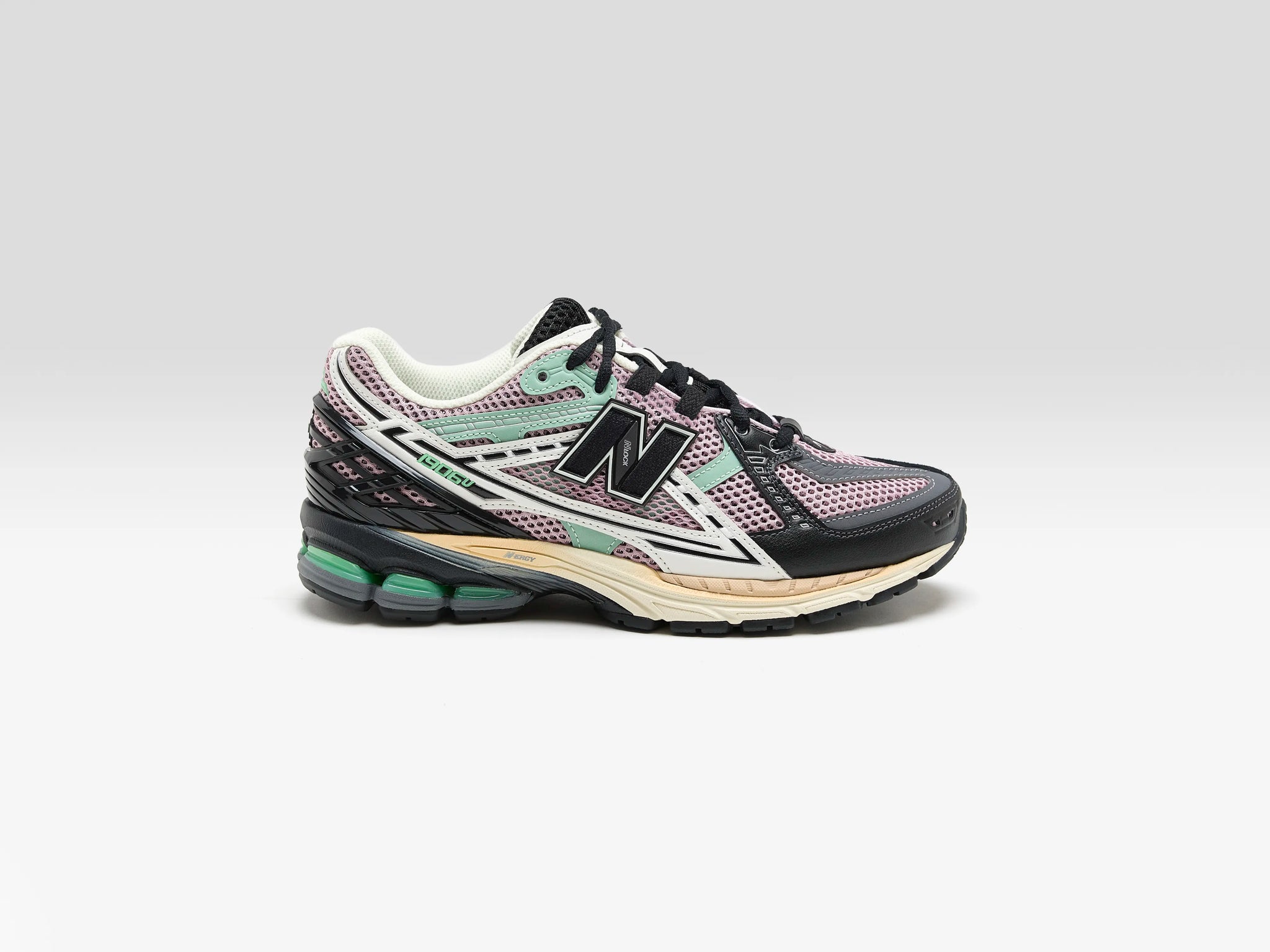 New Balance＞ 9060 スニーカー / 90/60 ZGA / 90/60 ZGC