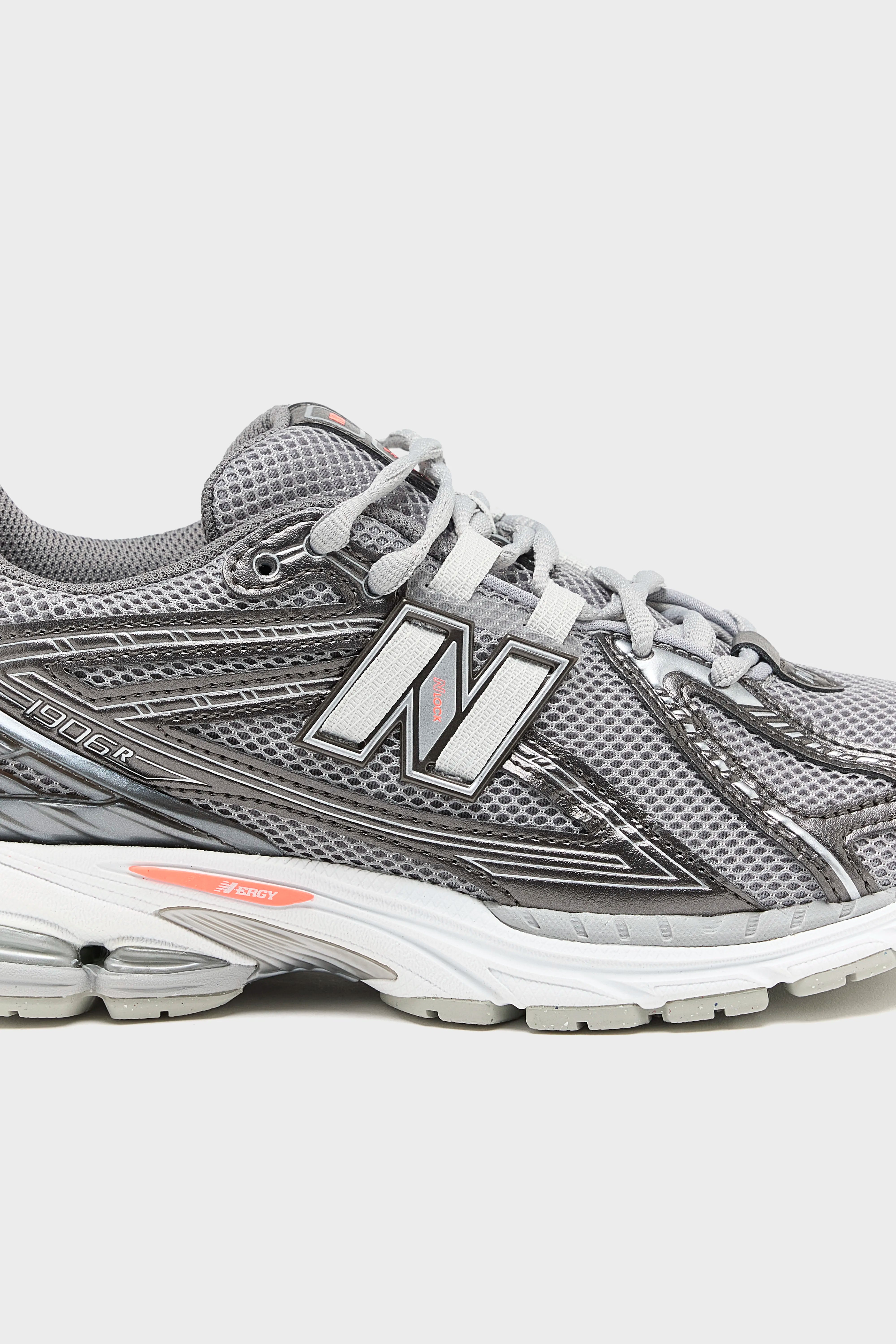 1906R for Women  (252 / W / BLACK)