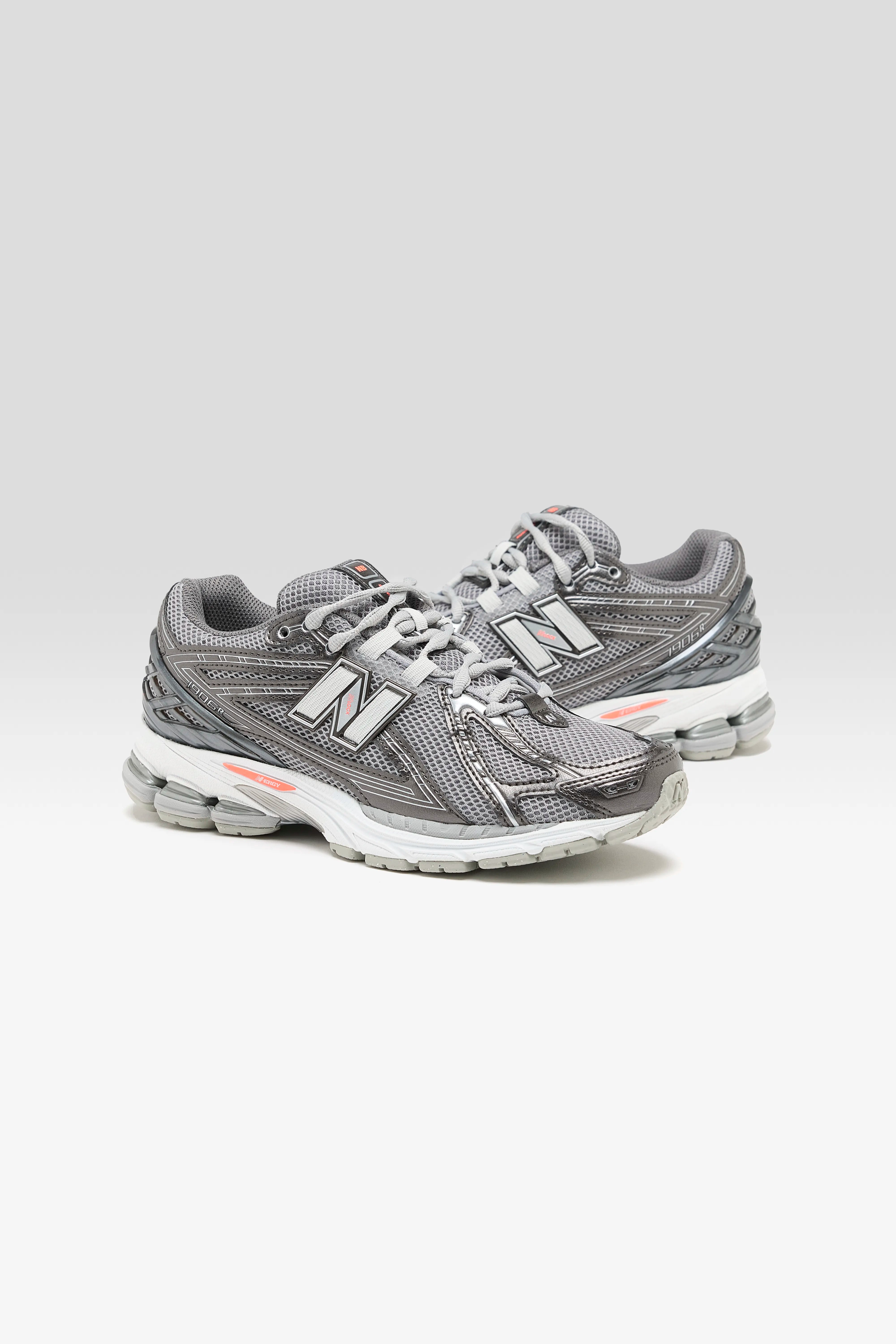 1906R for Women  (252 / W / BLACK)