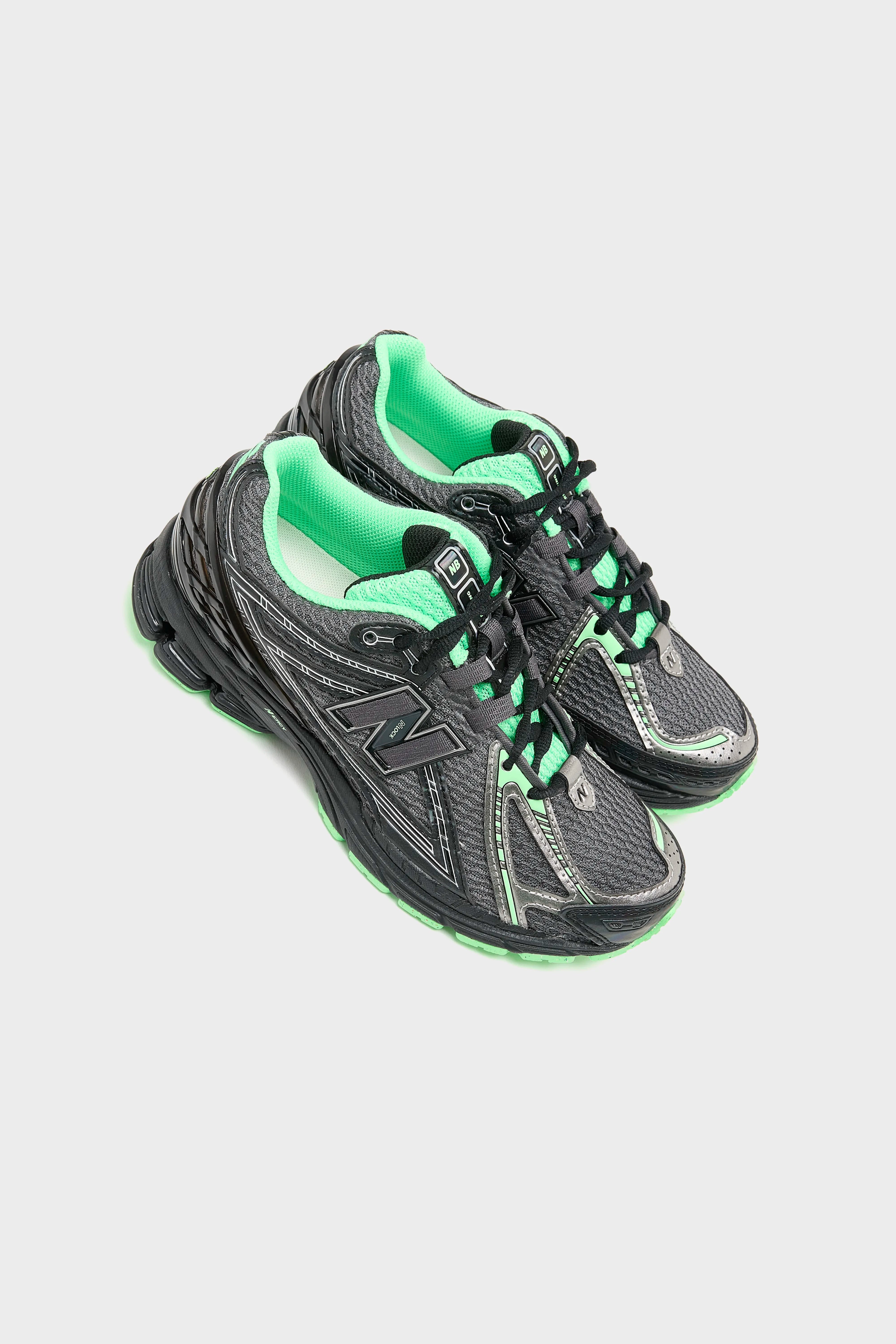 1906R for Women  (252 / W / BLACK)