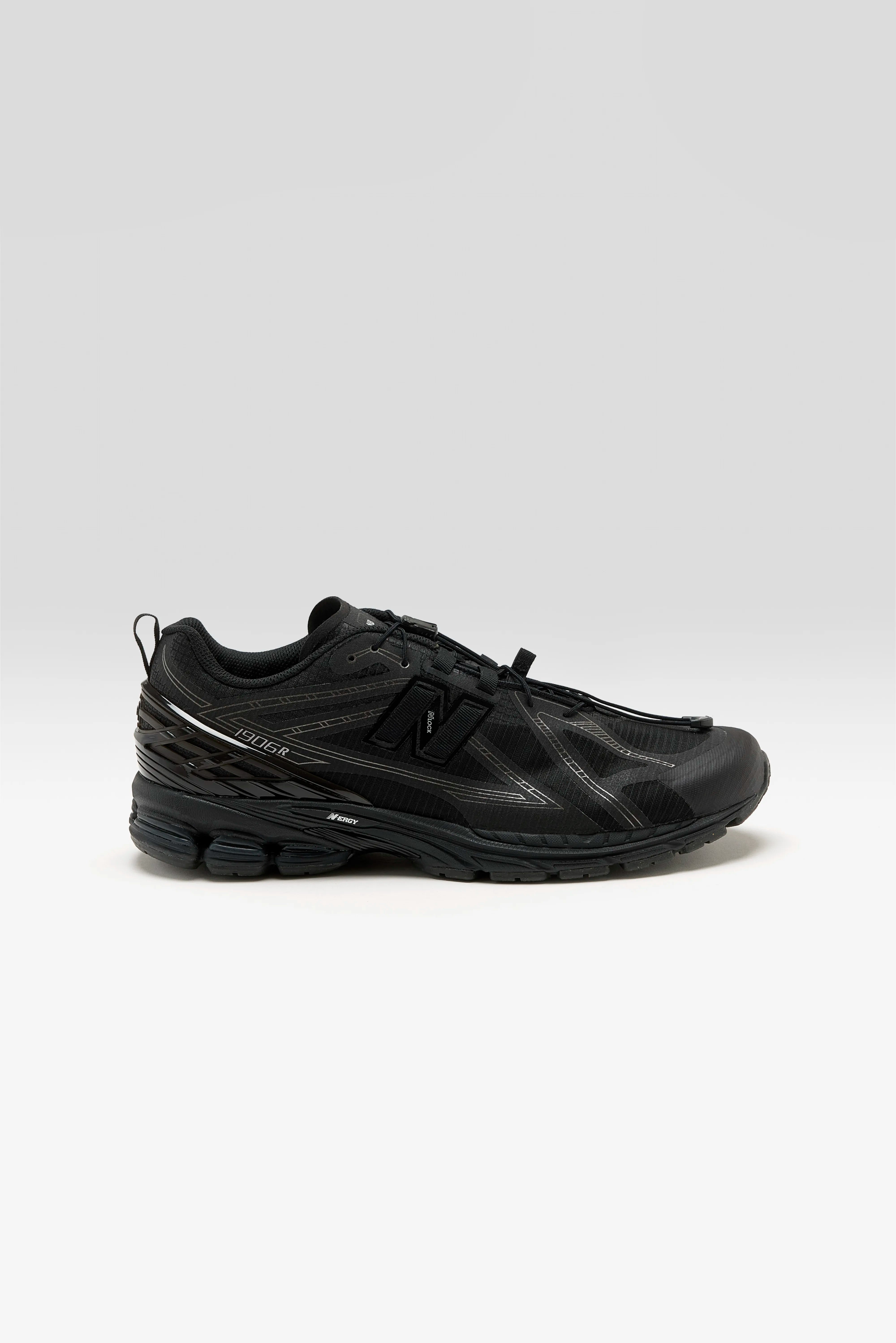 1906R for Men  (252 / M / BLACK)