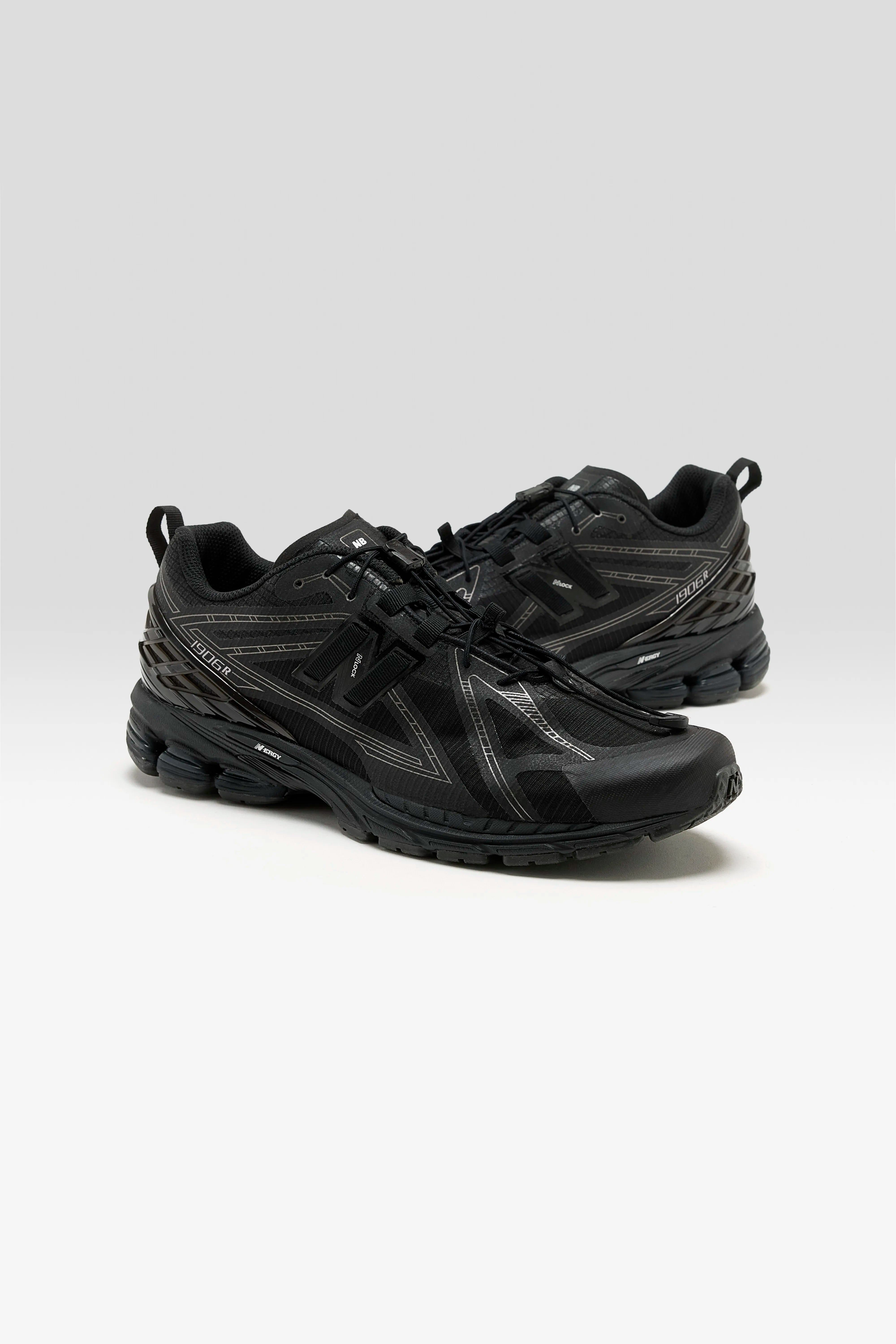 1906R for Men  (252 / M / BLACK)