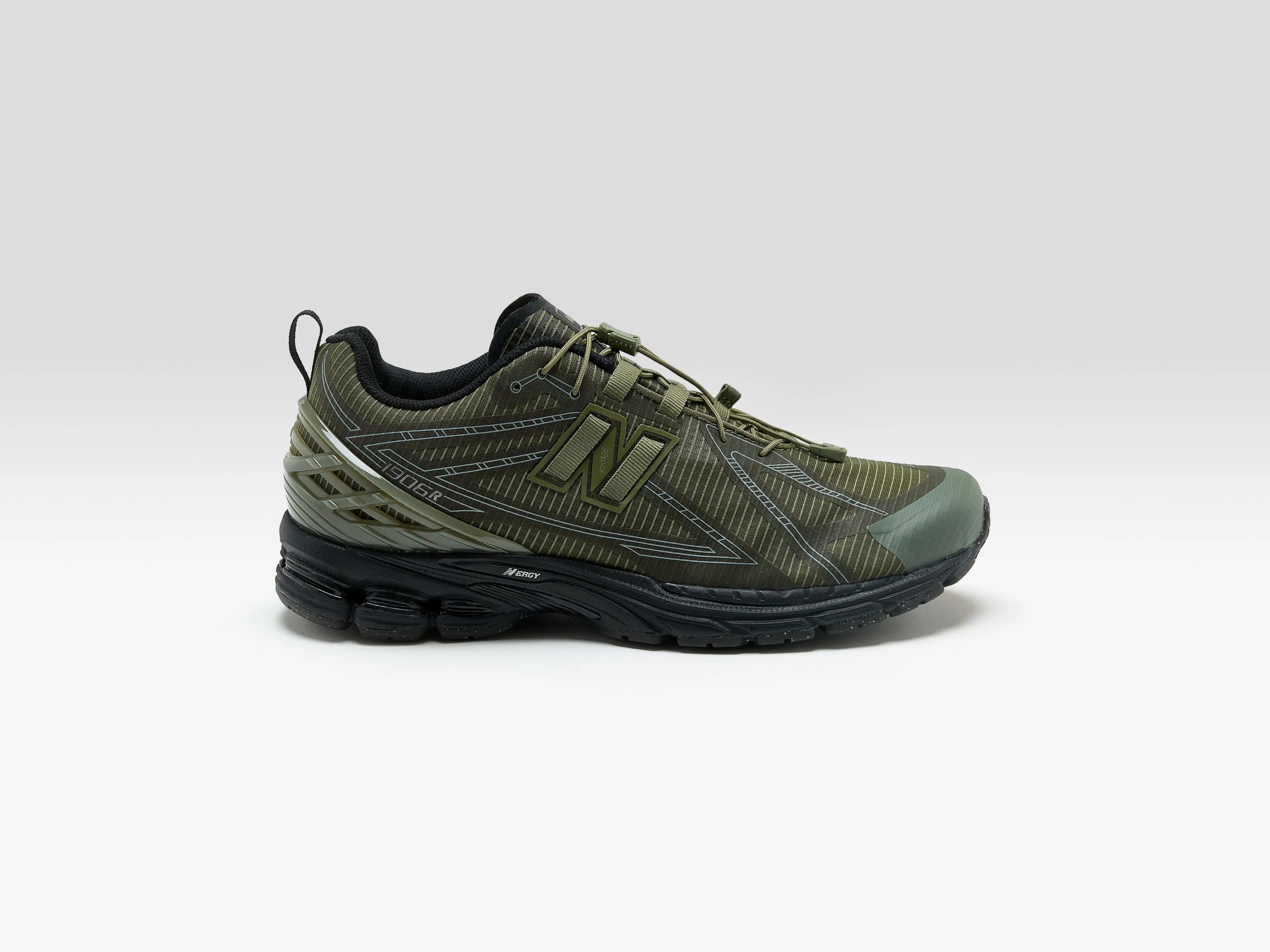 1906R for Men  (252 / M / GREEN)