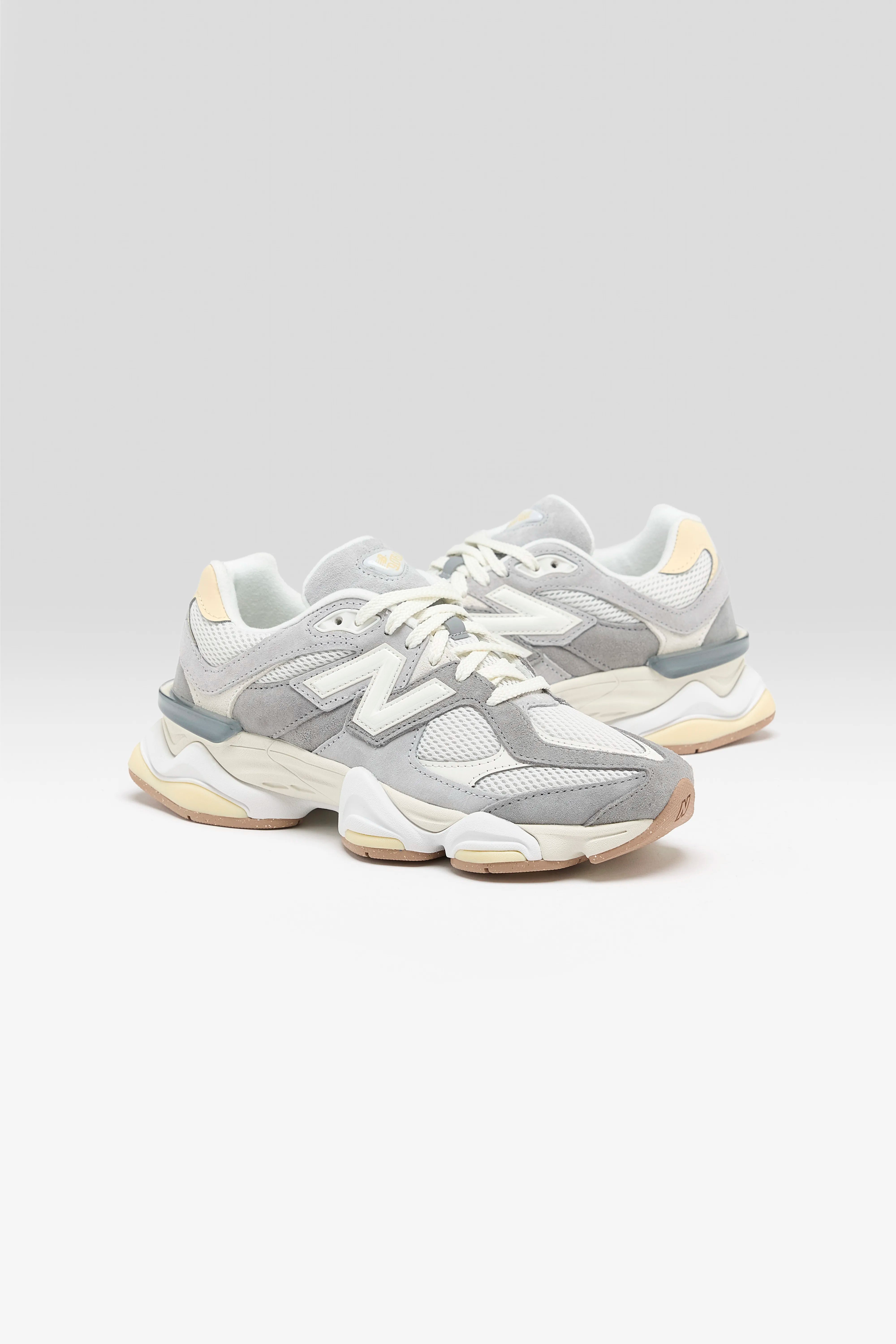 9060 pour Femmes (252 / W / GREY)