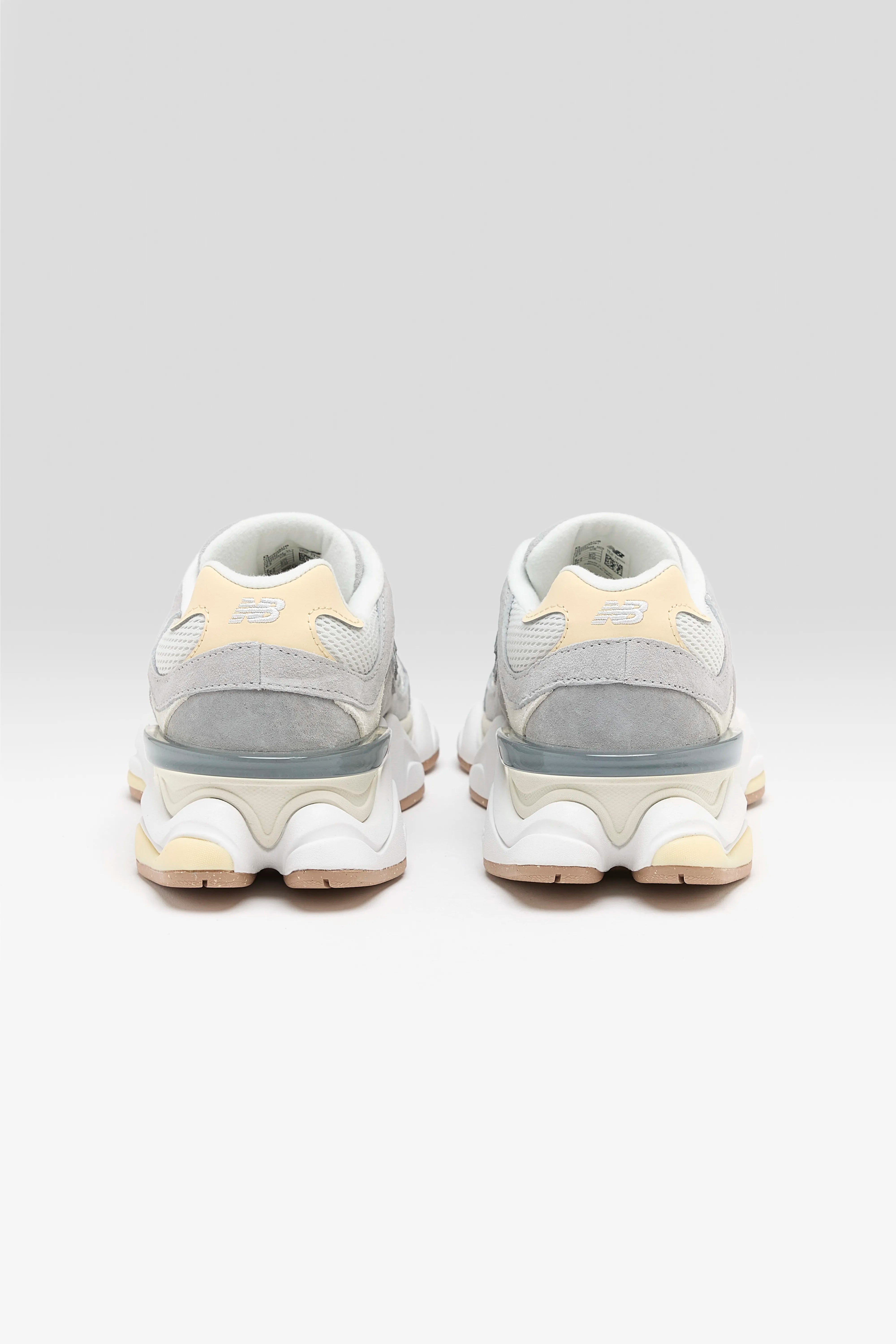 9060 pour Femmes (252 / W / GREY)