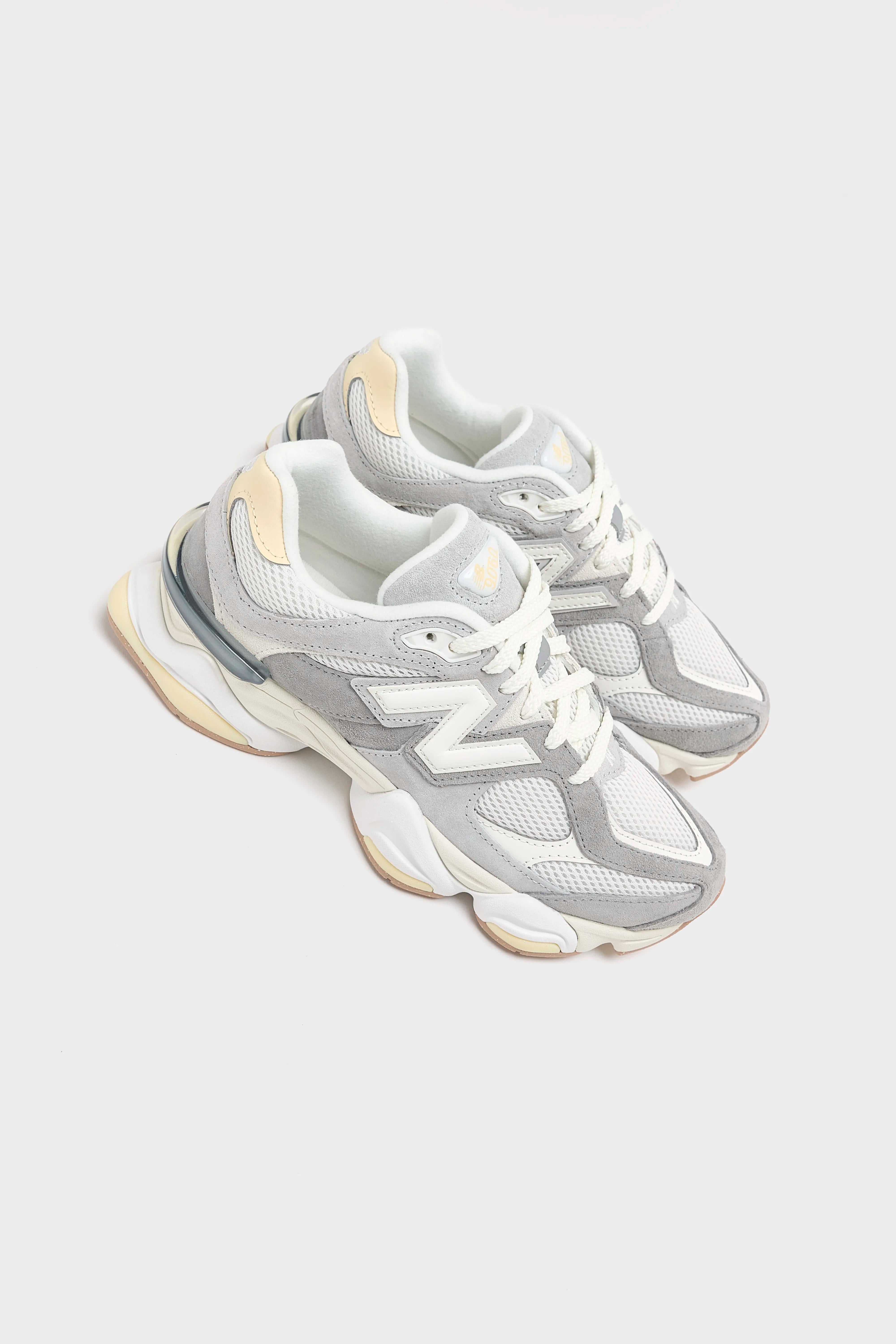 9060 pour Femmes (252 / W / GREY)