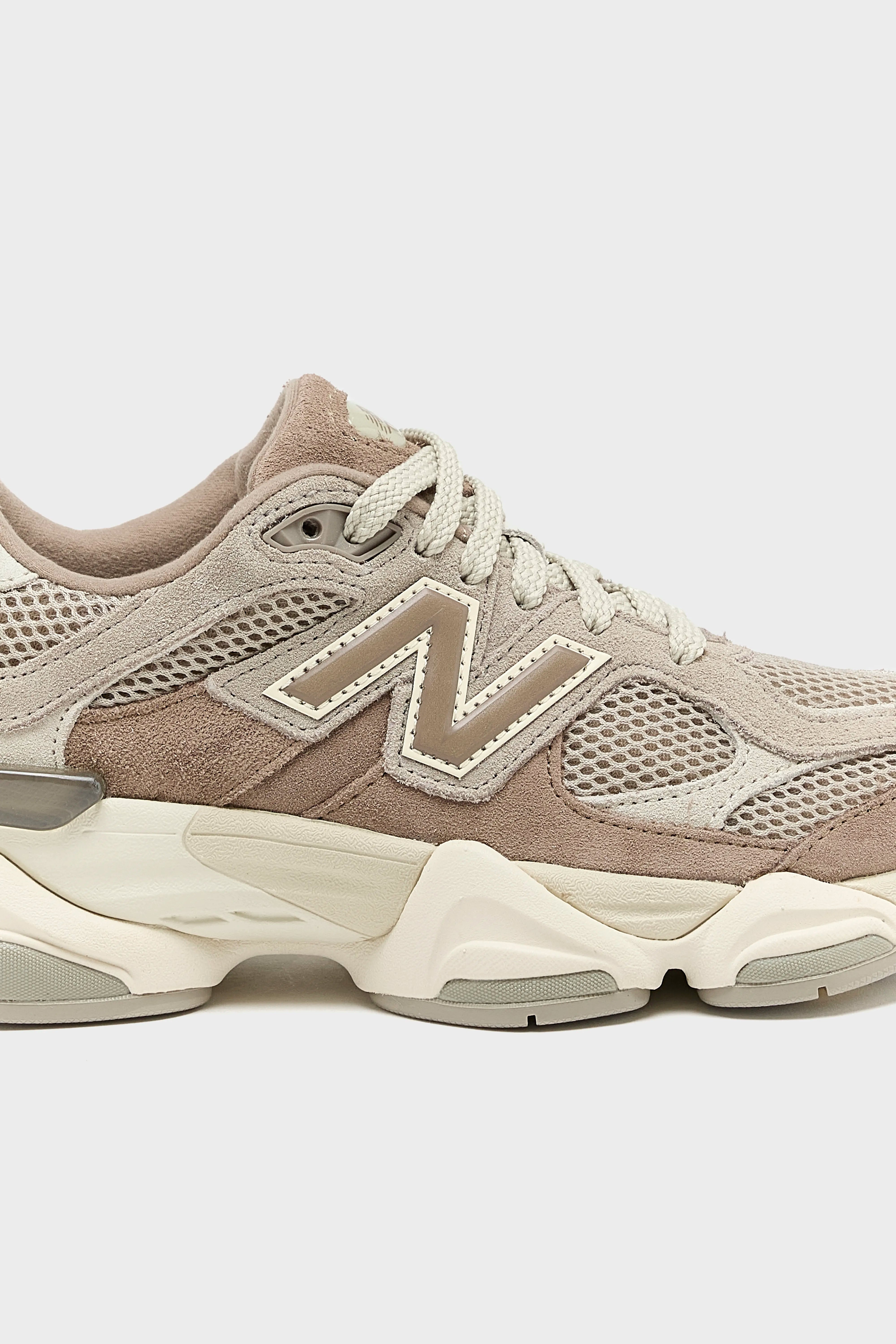 9060 pour Femmes (252 / W / BROWN)