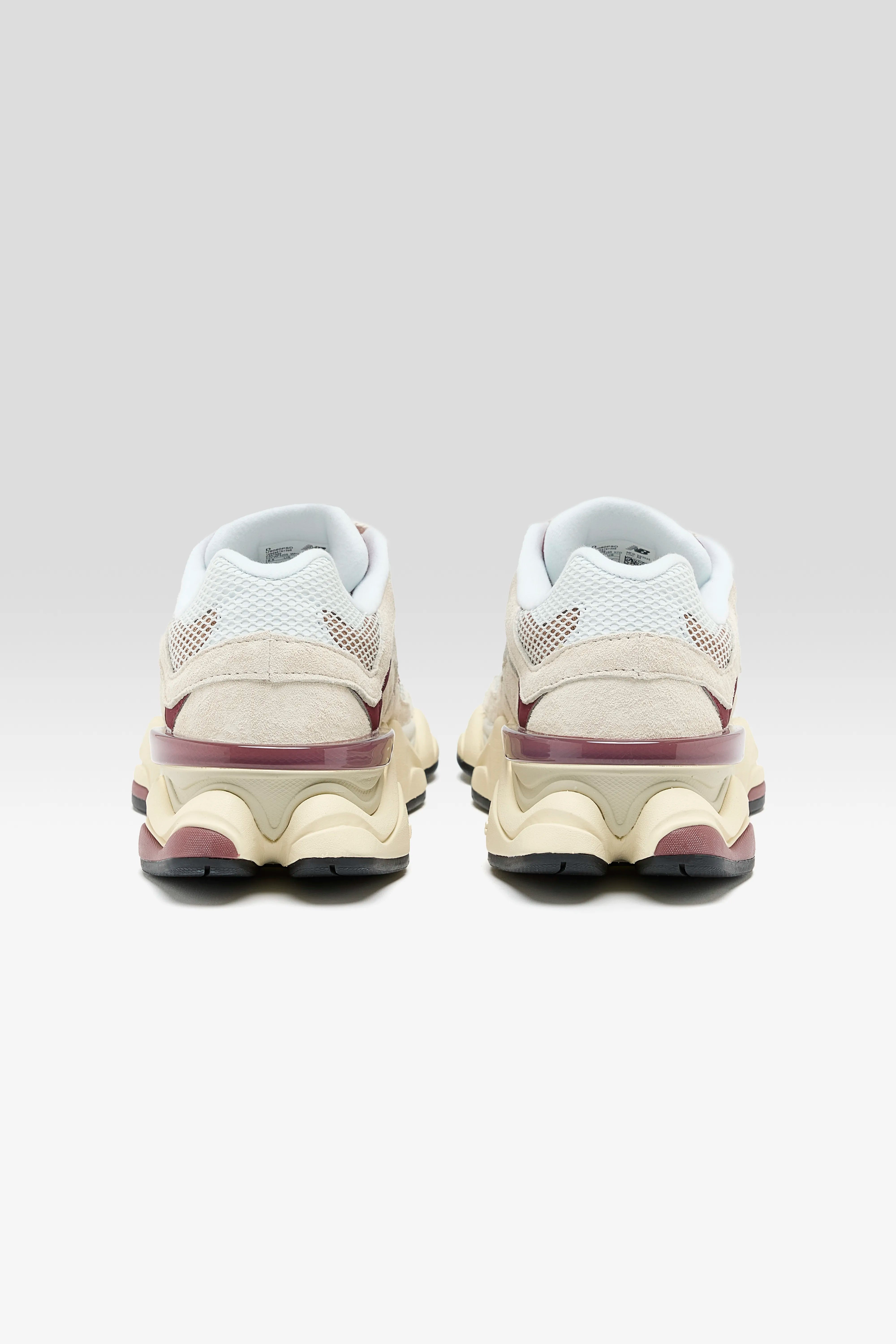 9060 for Women (252 / W / RED)