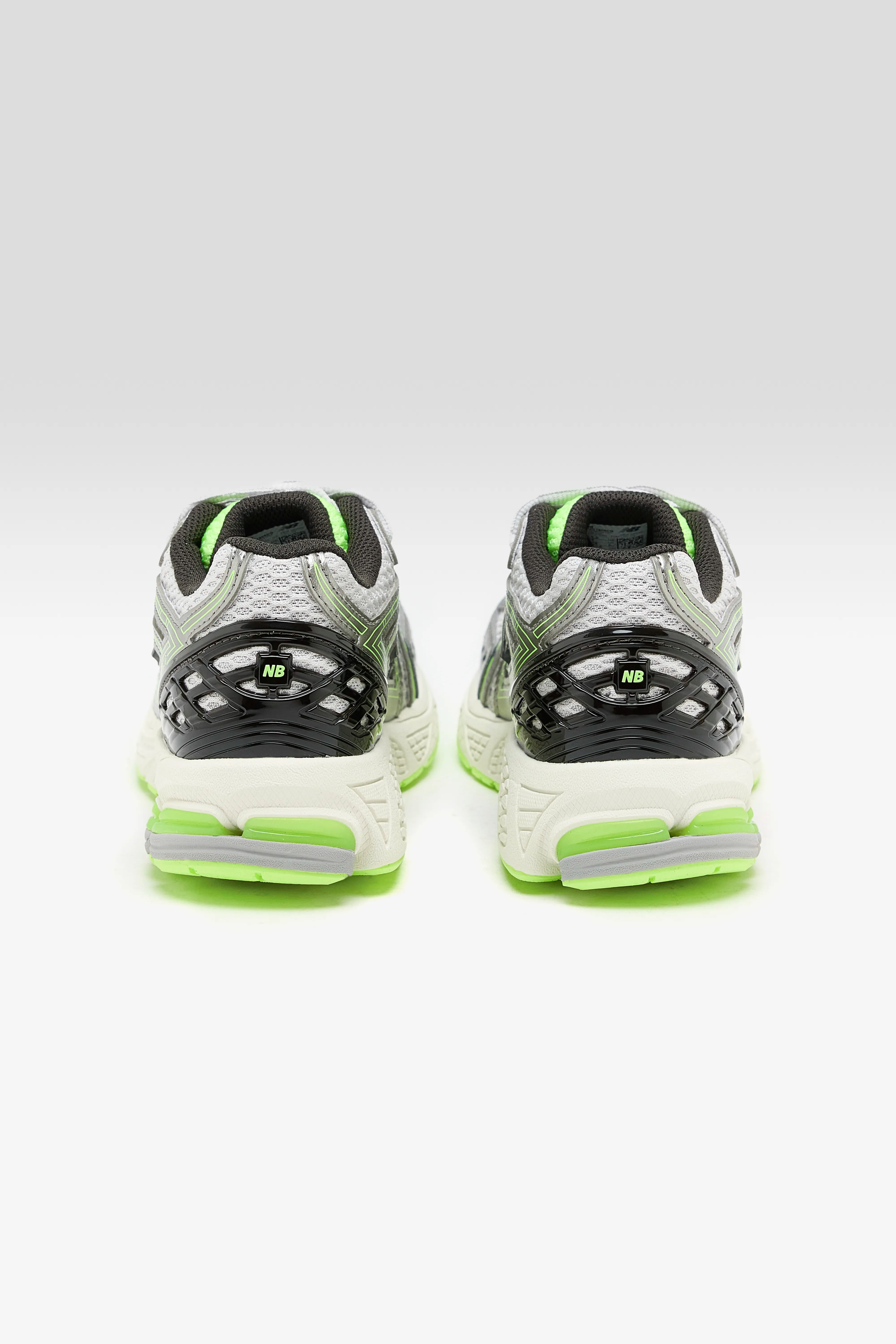 1906 pour Juniors (252 / B / SILVER)