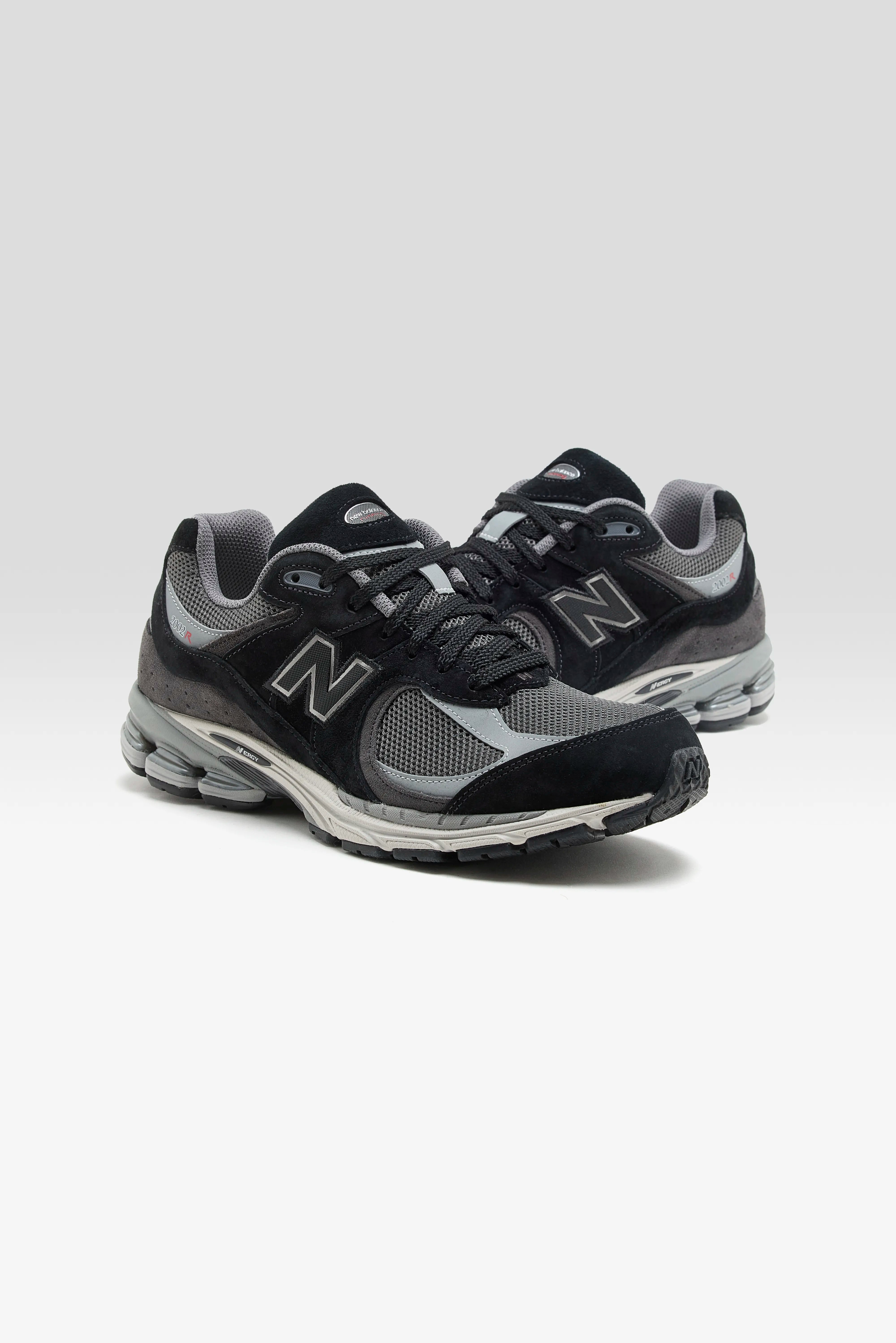 2002R for Men  (252 / M / BLACK)