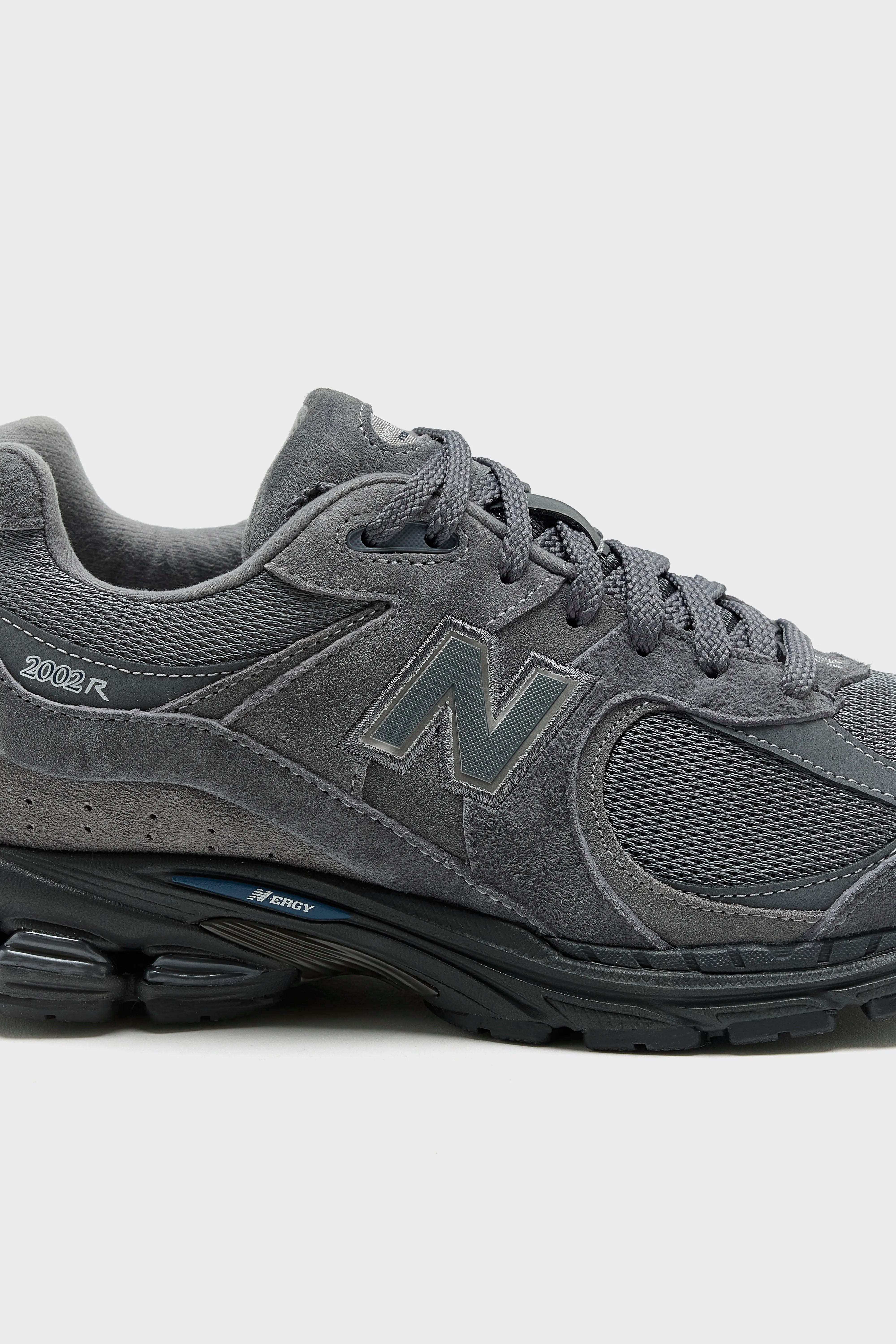 2002R for Men (252 / M / GREY)