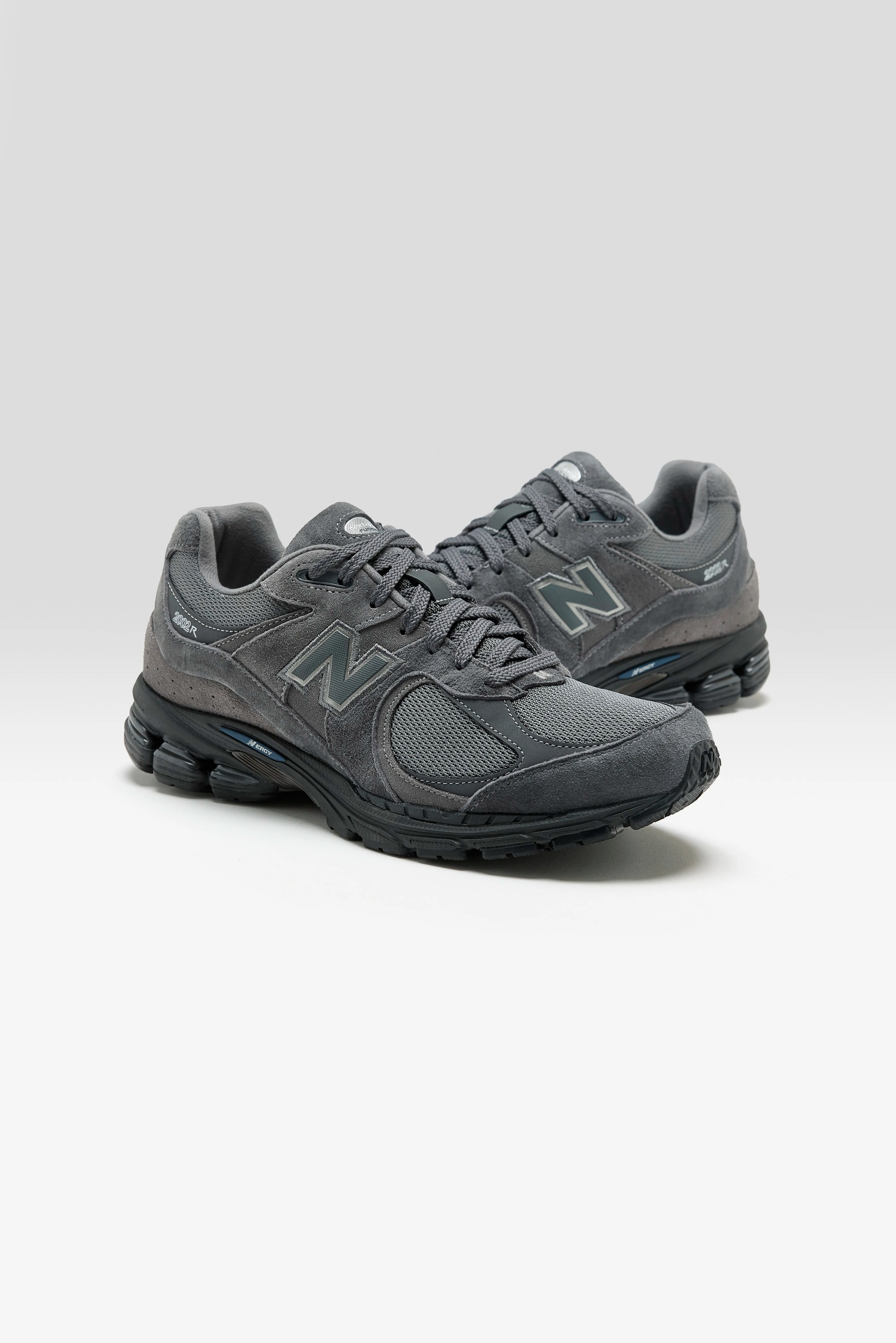 2002R for Men (252 / M / GREY)