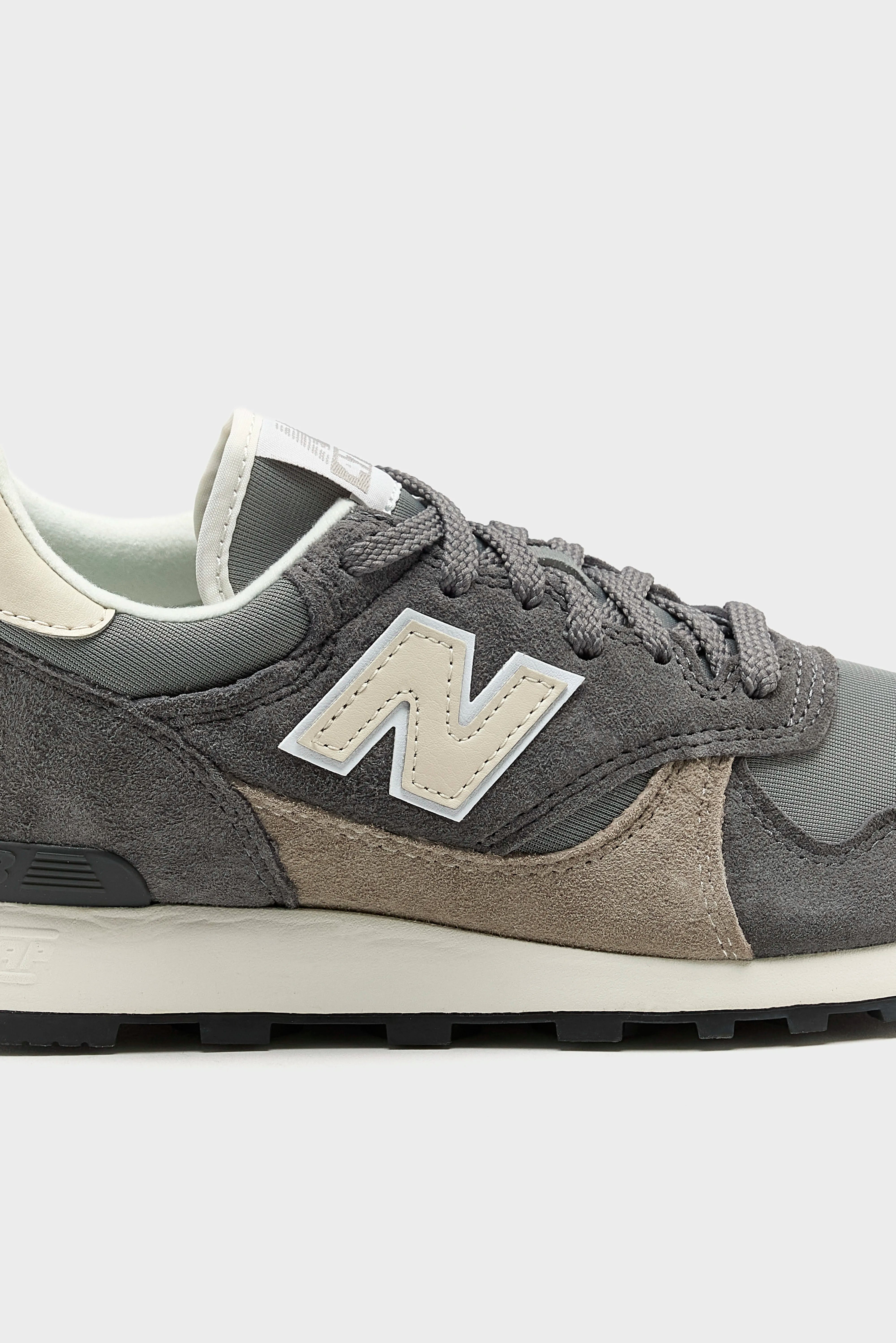 475 pour femmes (252 / W / GREY)