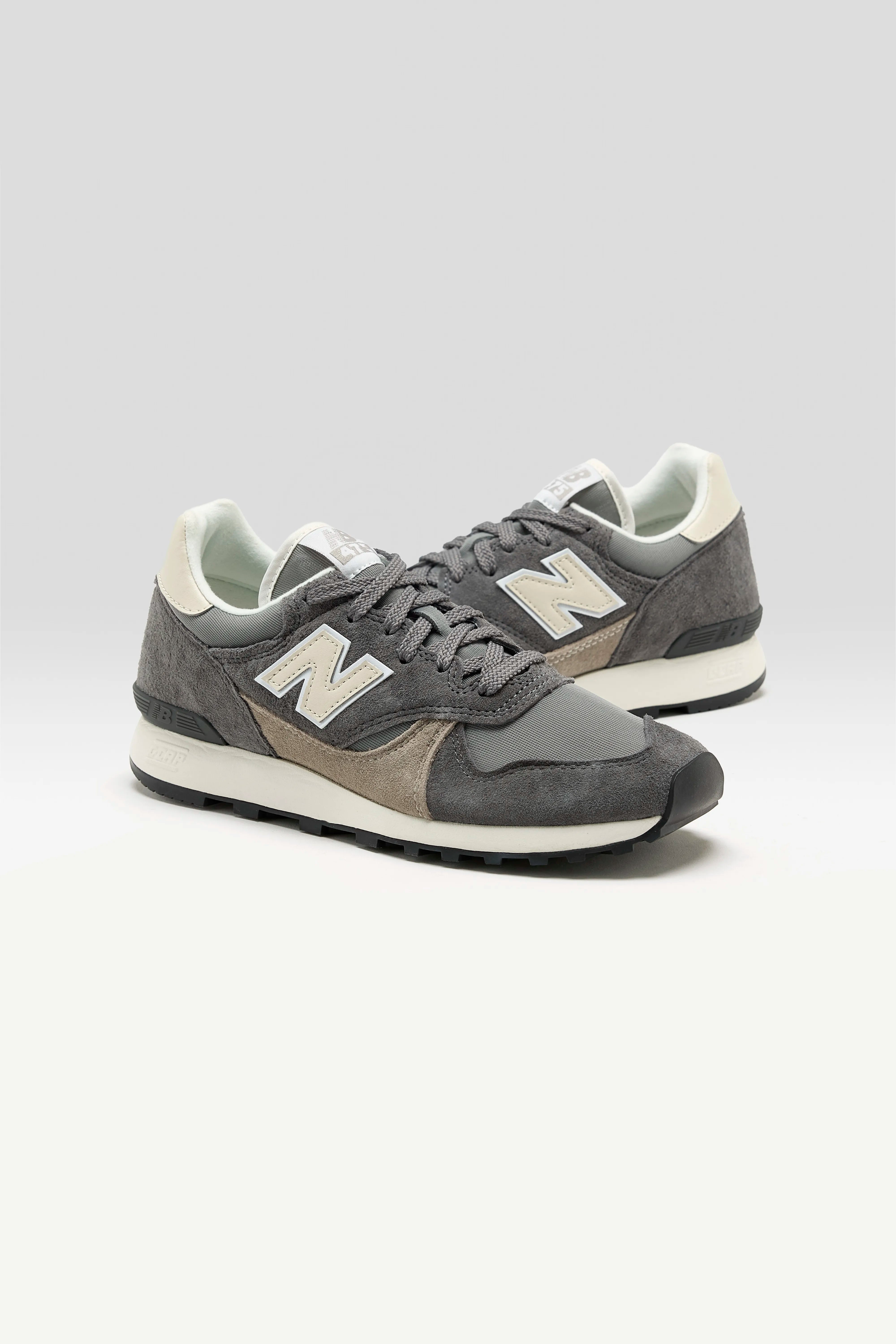 475 pour femmes (252 / W / GREY)