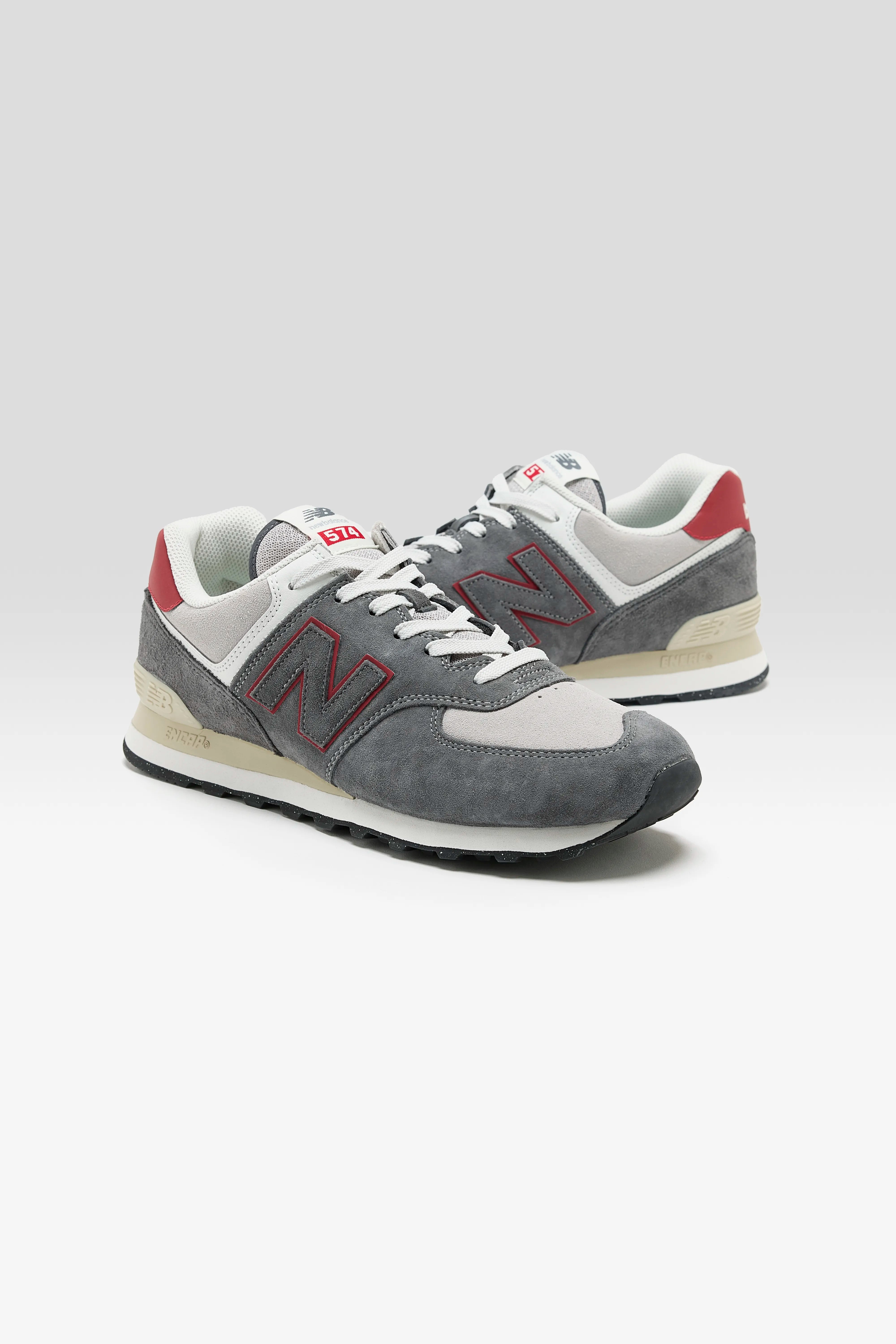 574 pour Hommes  (252 / M / GREY)