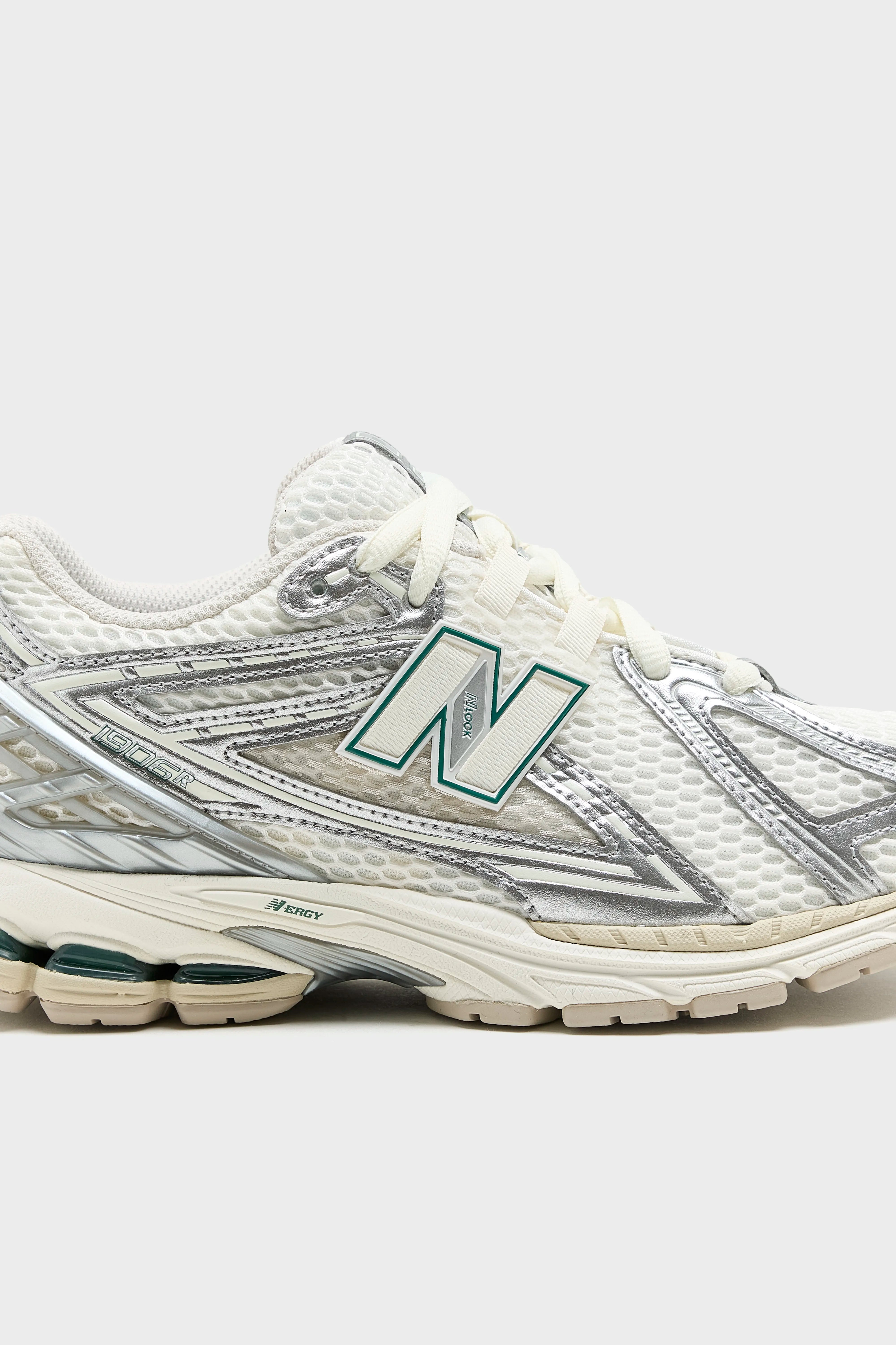 1906R voor Dames (261 / W / SILVER)