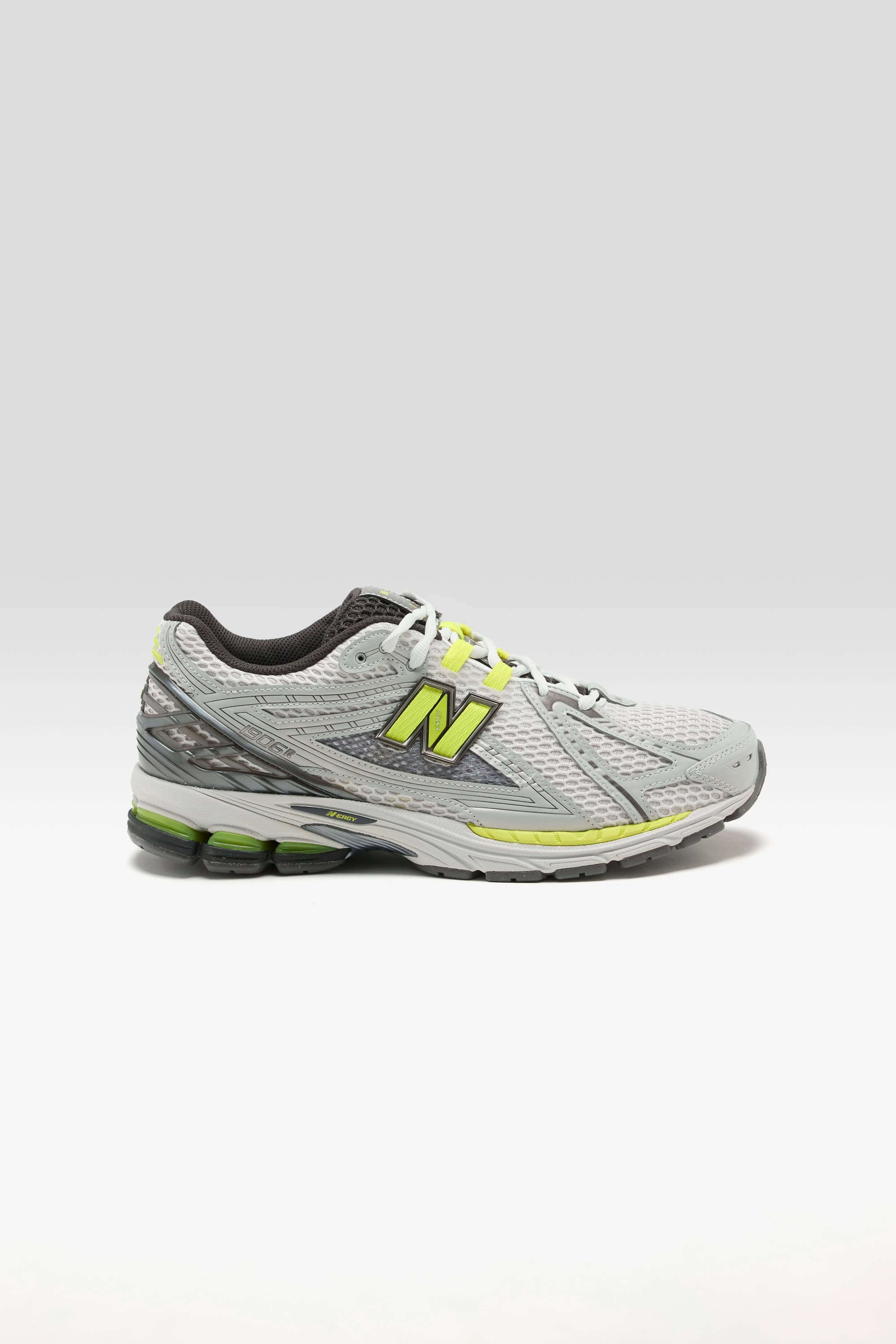 1906R pour Hommes (261 / M / SILVER)