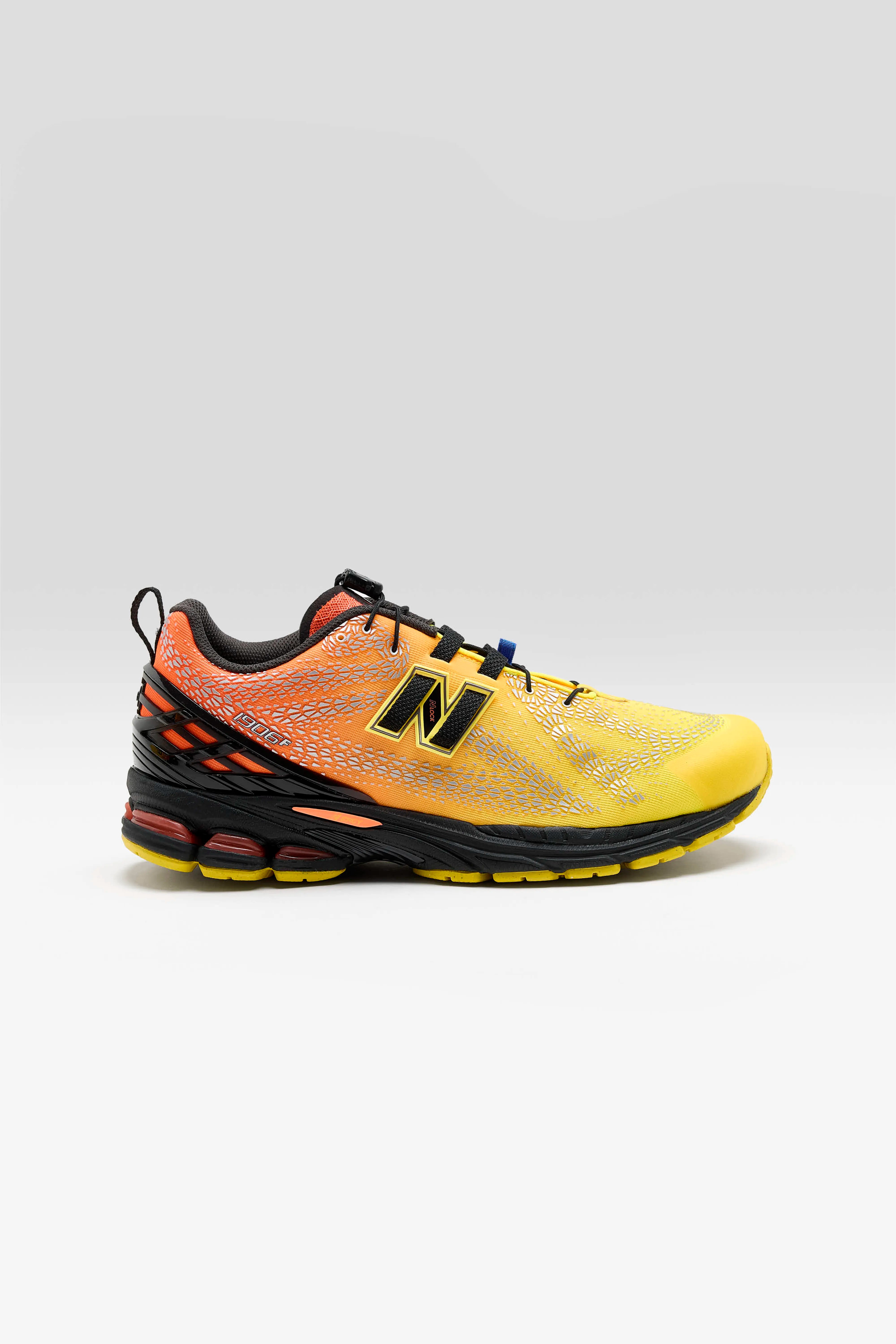 1906F for Men (261 / M / ORANGE FLUO)