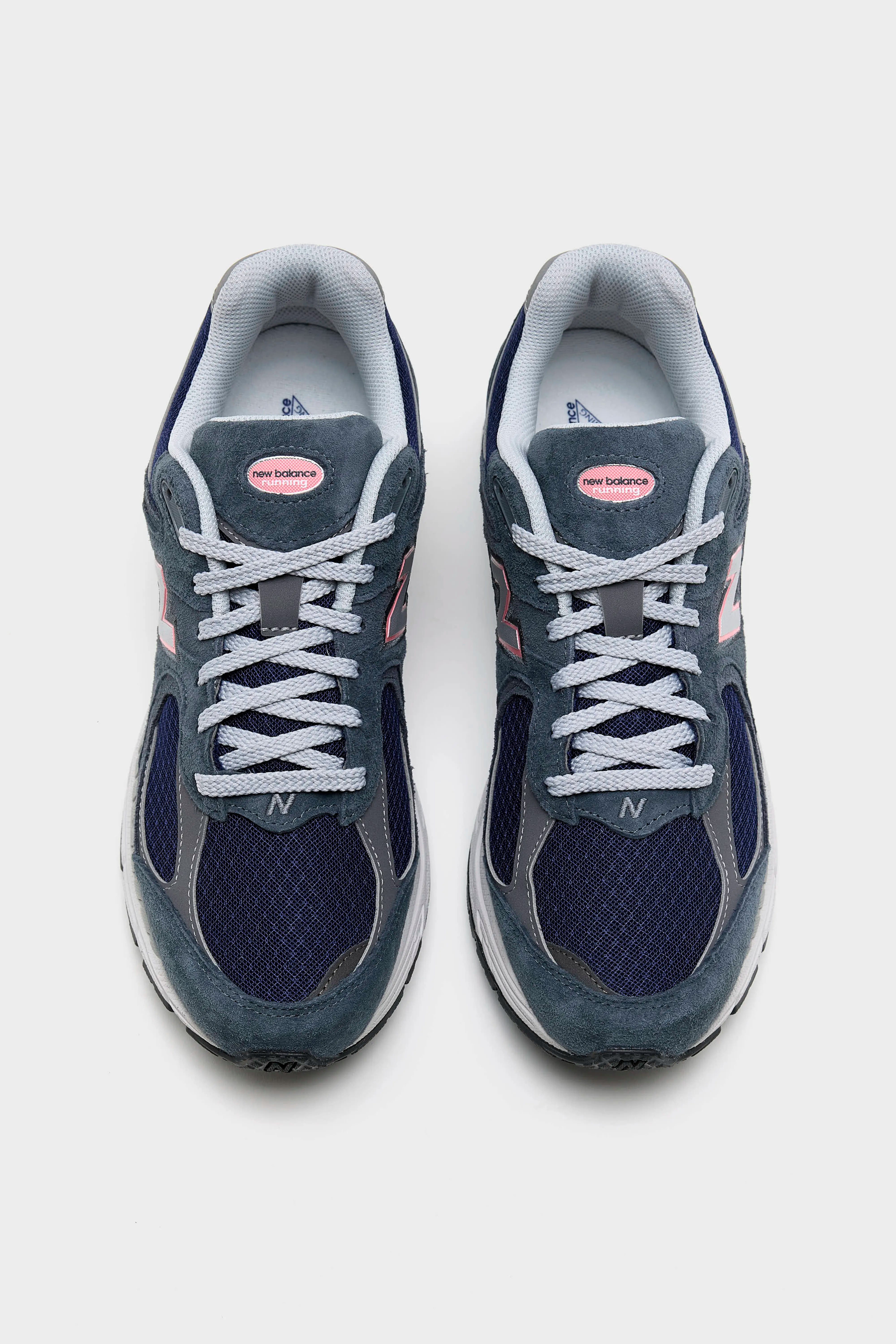 2002R for Men (261 / M / GRAPHITE)