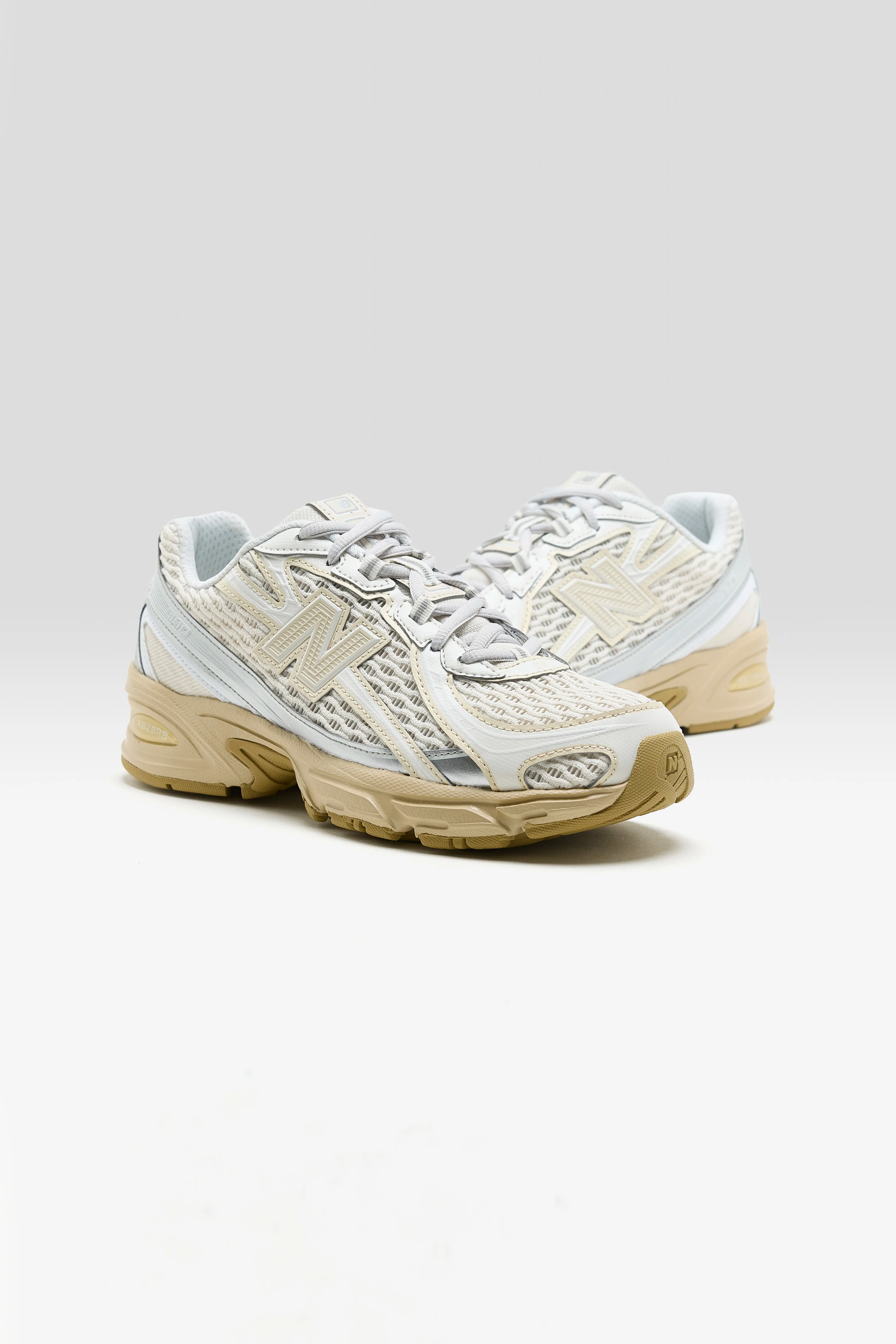 740 pour Femme (261 / W / OFF WHITE)
