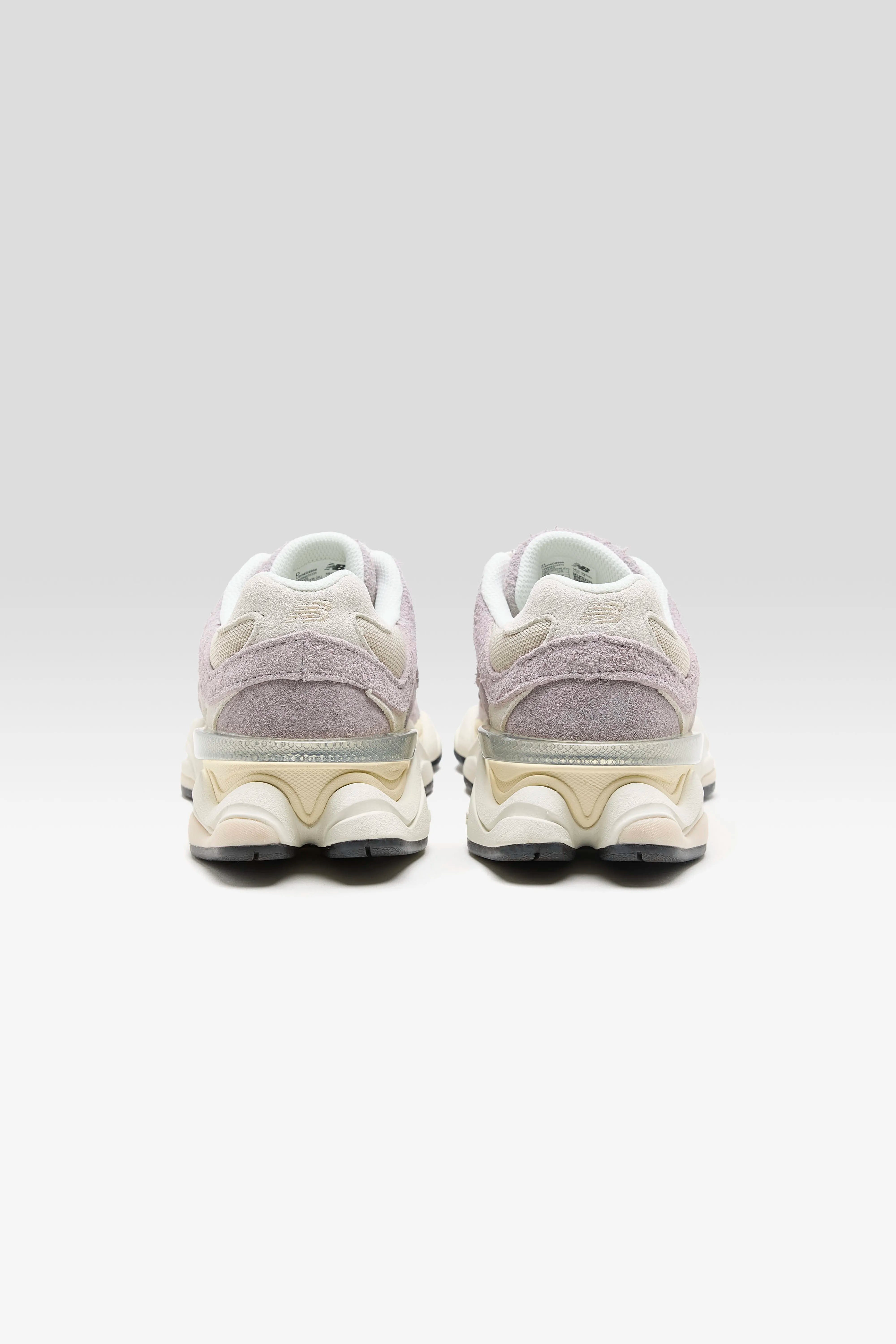 9060 pour Femme (261 / W / GREY)
