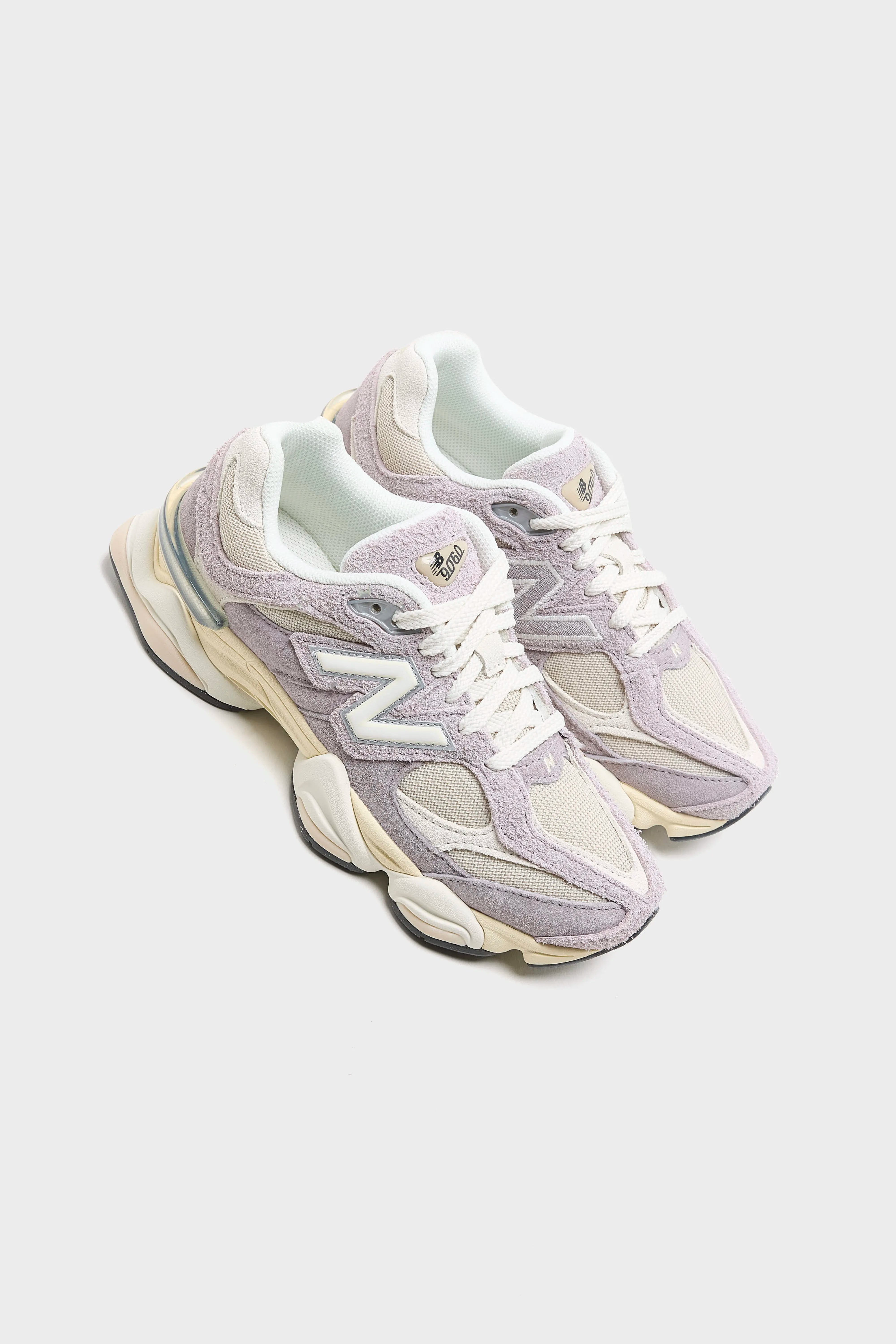 9060 pour Femme (261 / W / GREY)
