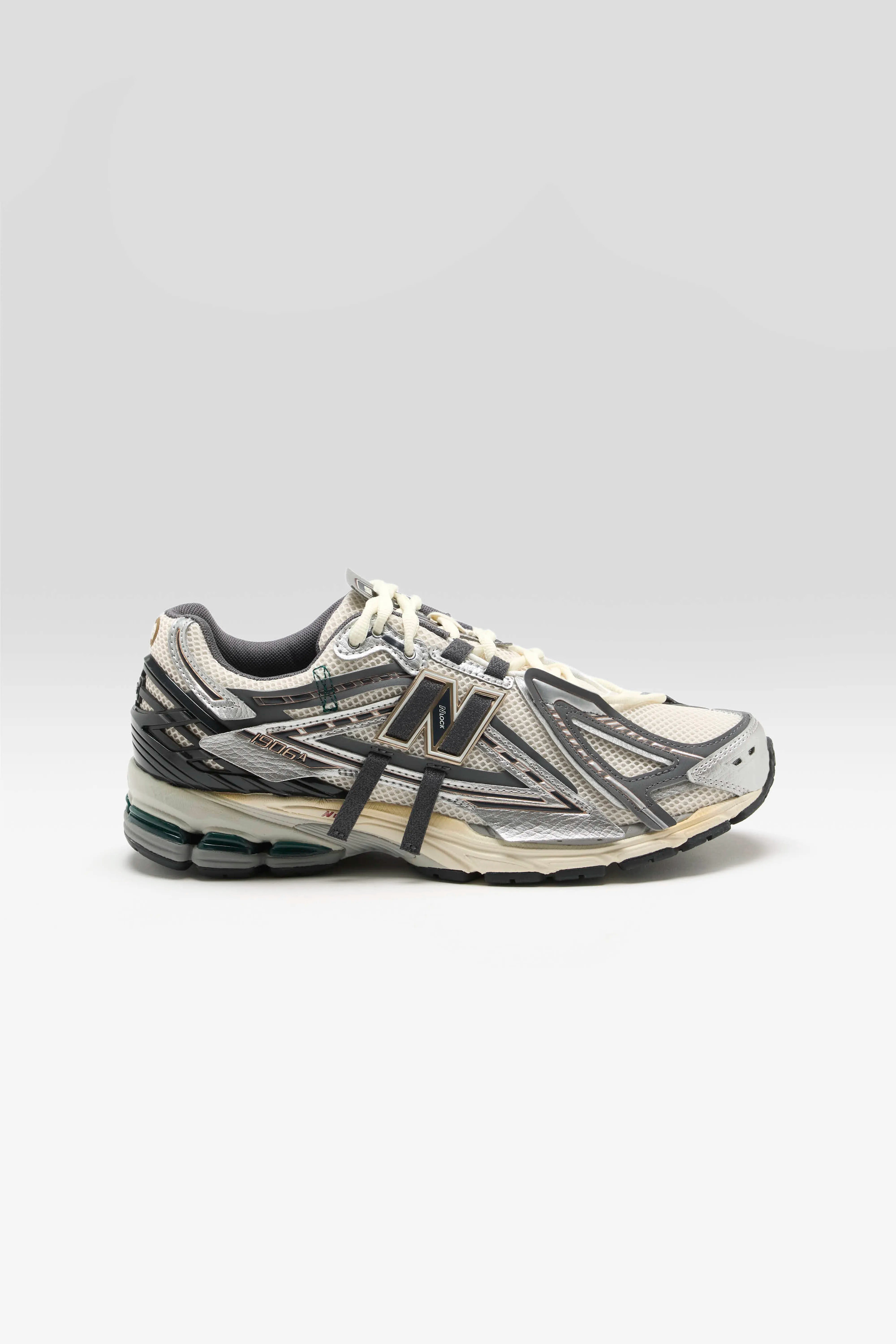 1906A pour Homme (262 / M / SILVER)