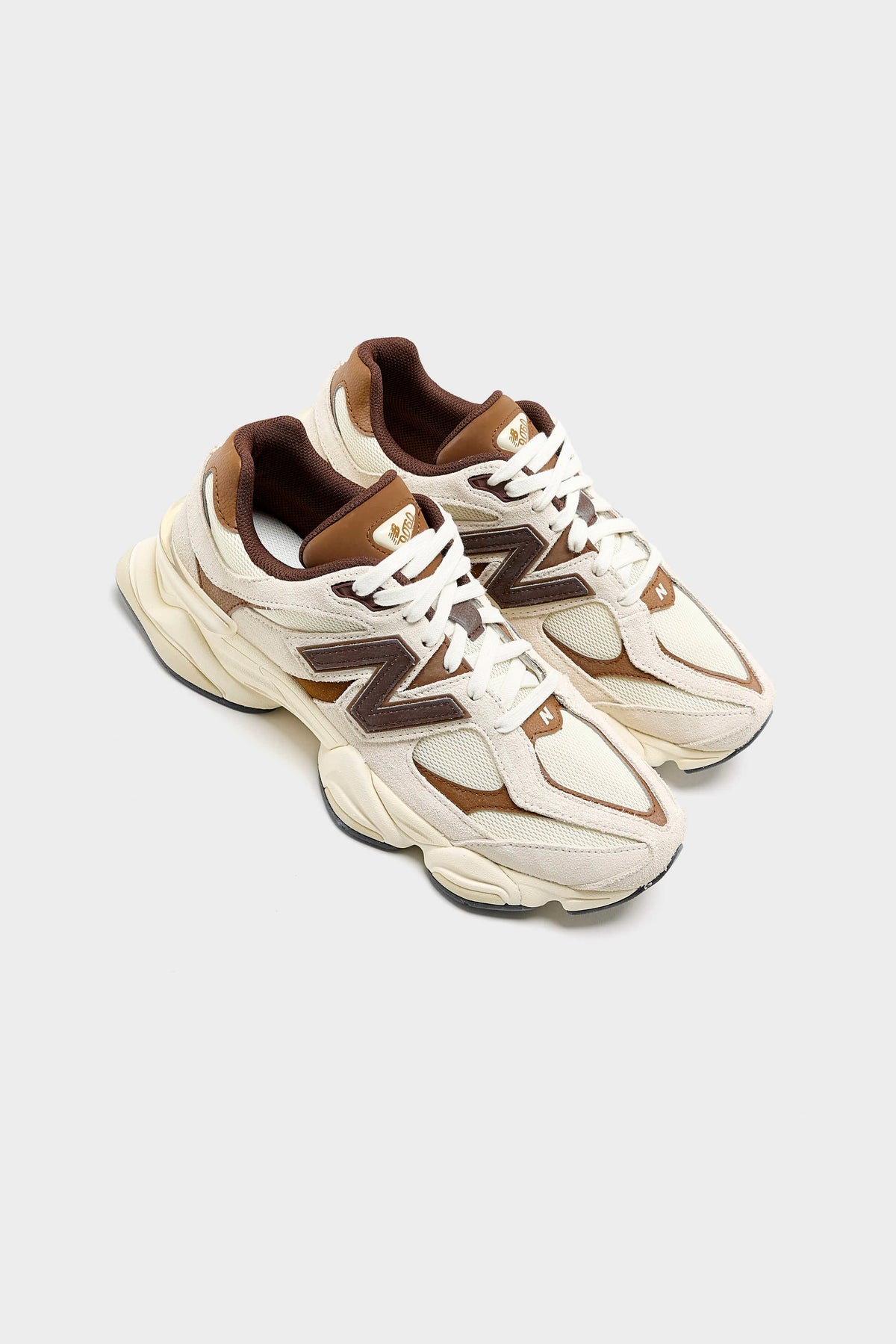 New Balance 9060 for Men (262 / M / BROWN)