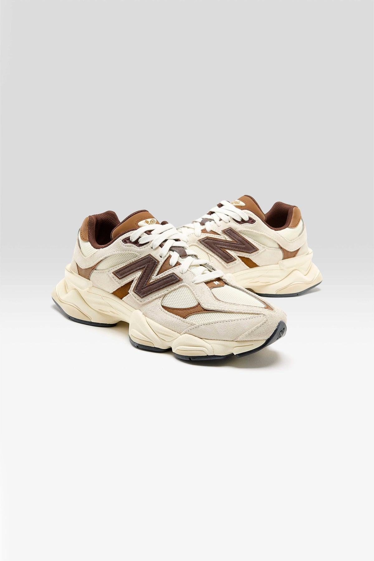 New Balance 9060 for Men (262 / M / BROWN)