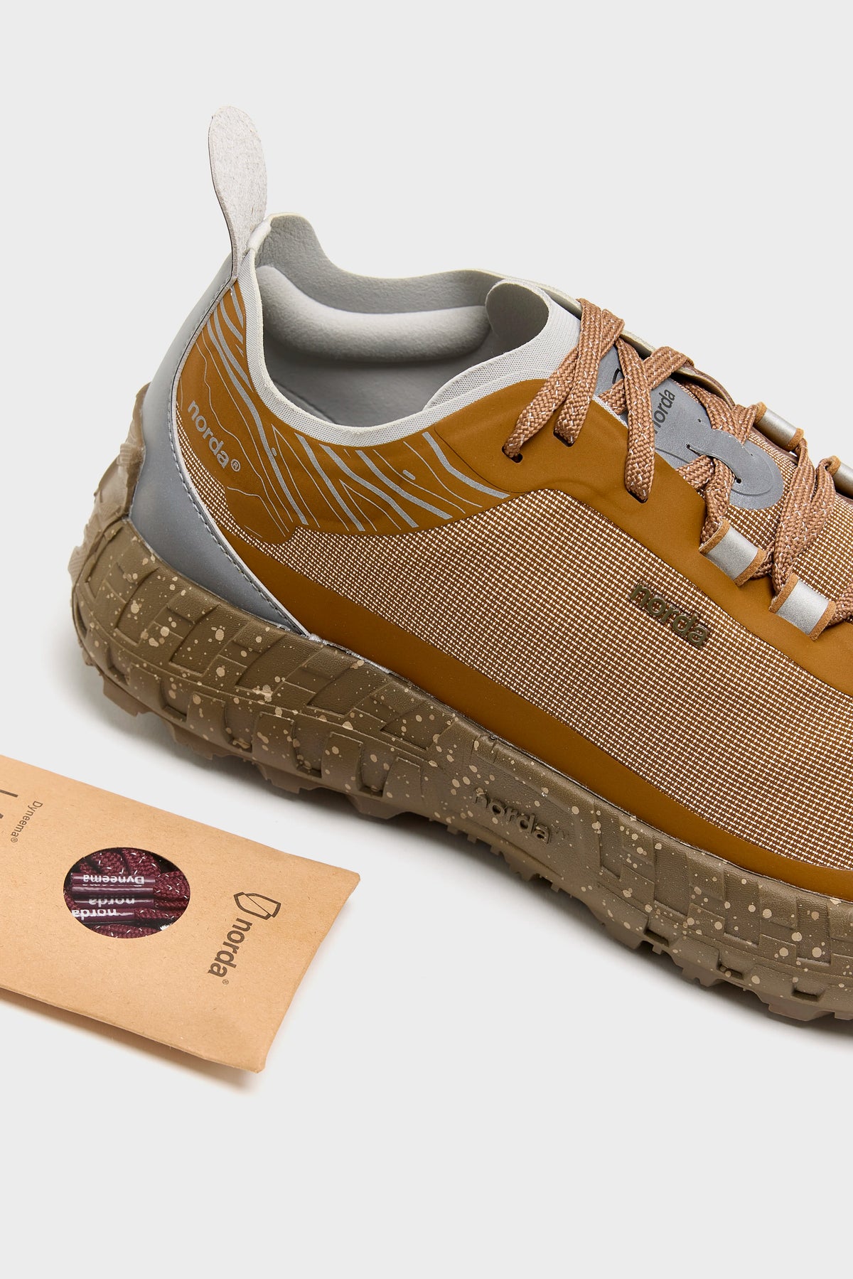 001A for Men (262 / M / BROWN)