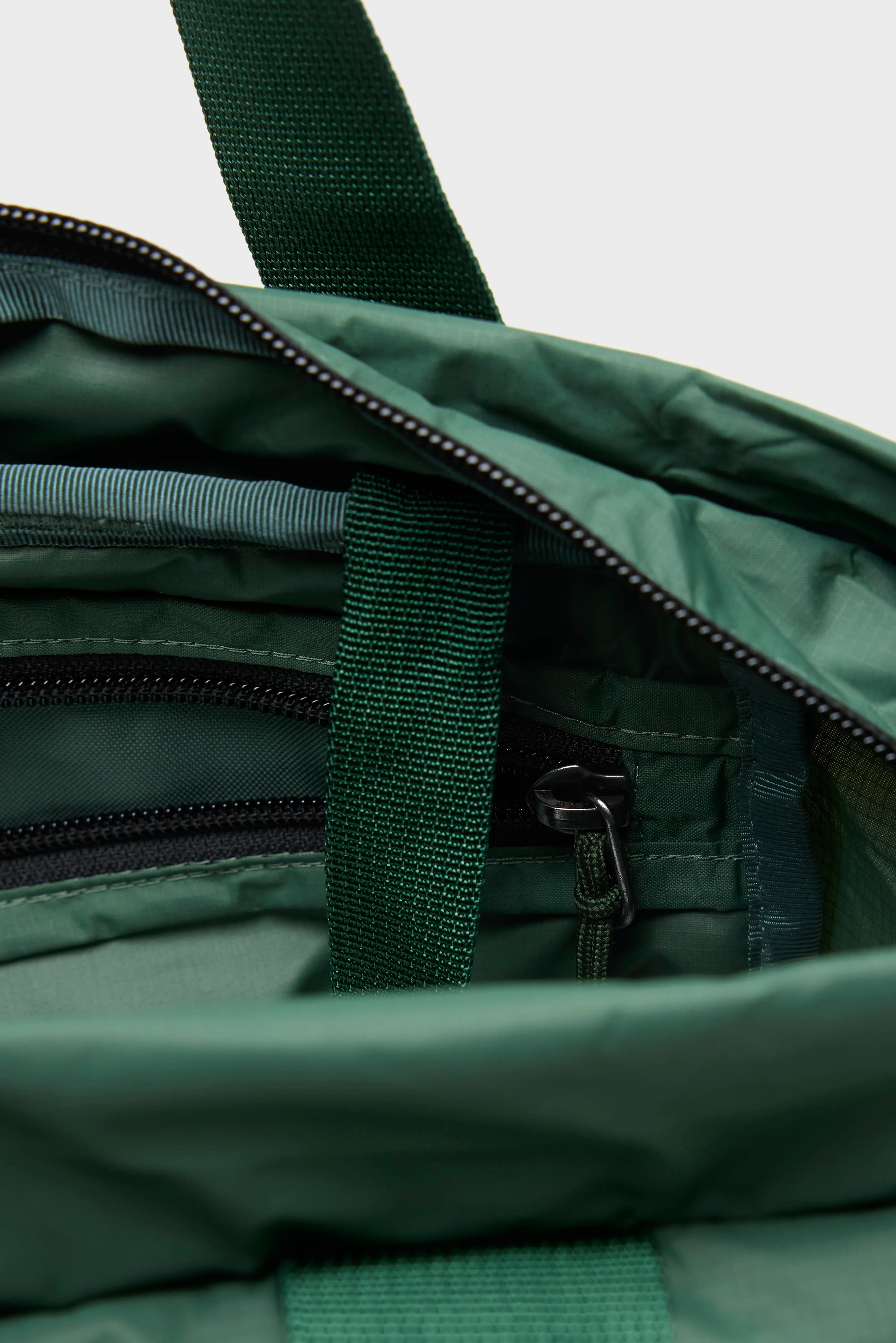 Terravia Tote Pack (262 / U / KAKI)