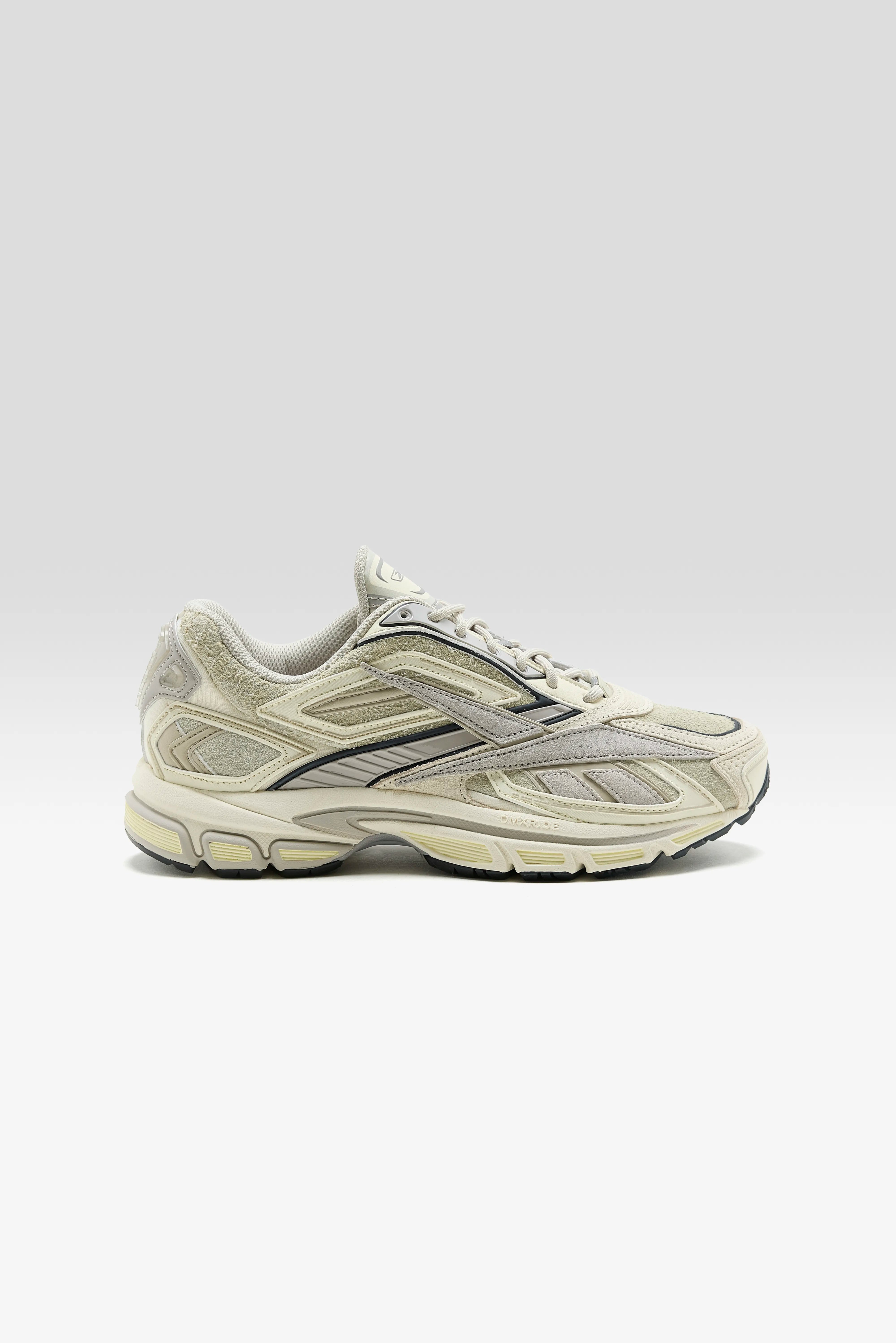 Premier Road Ultra pour femmes (252 / W / GREY)