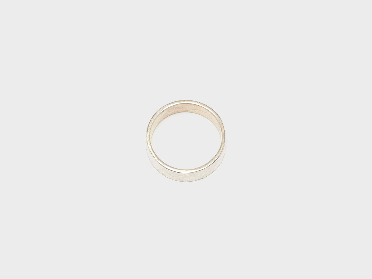 Hammered Ring (262 / U / SILVER)