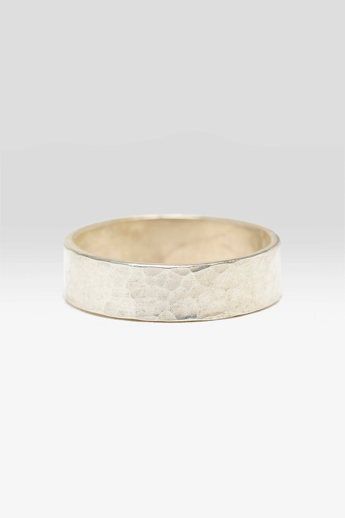 Hammered Ring (262 / U / SILVER)