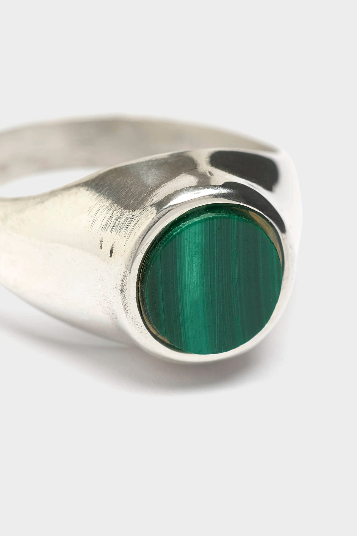 Cesare Signet Ring (262 / U / MALACHITE)