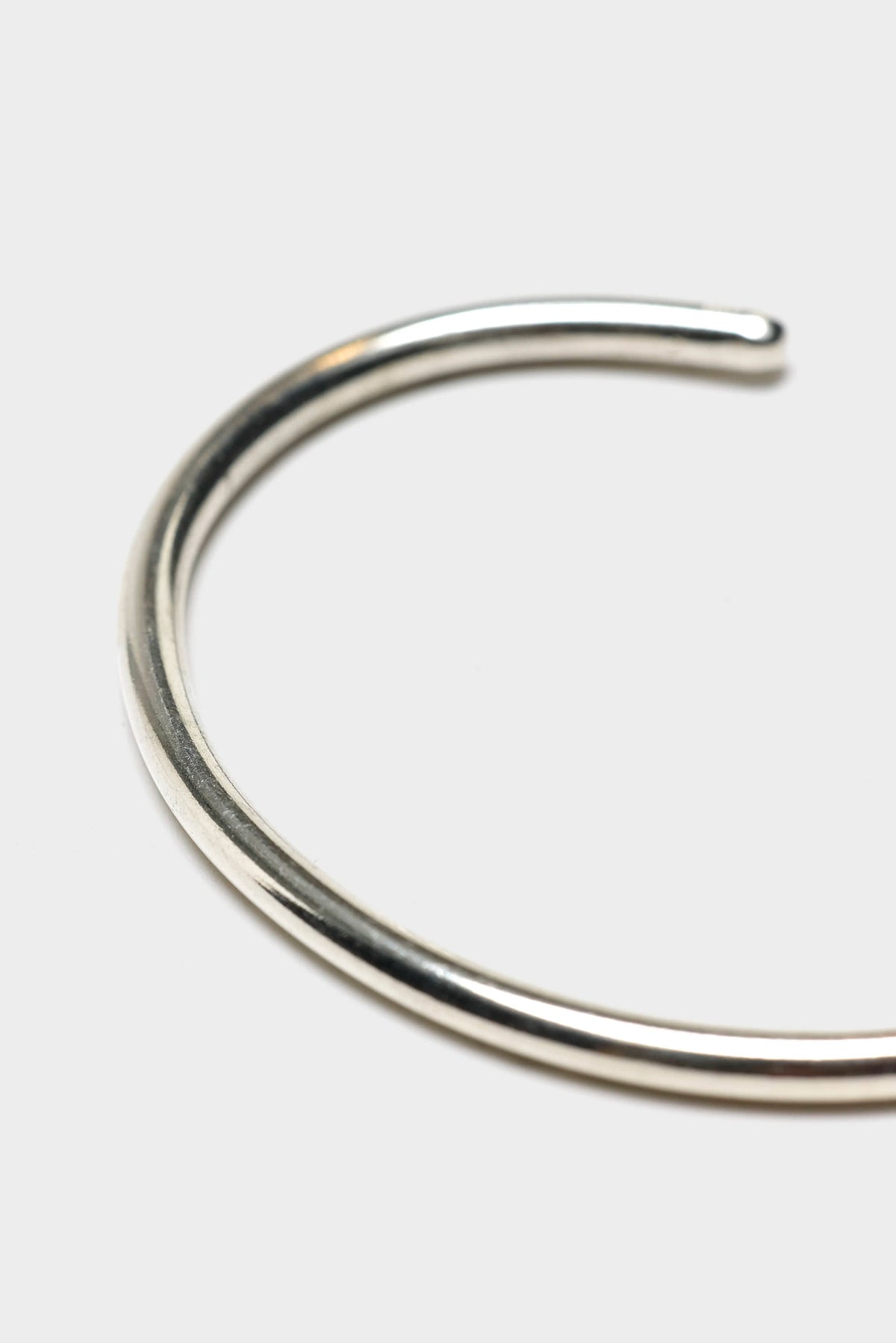 Round Bangle Bracelet (262 / U / SILVER)