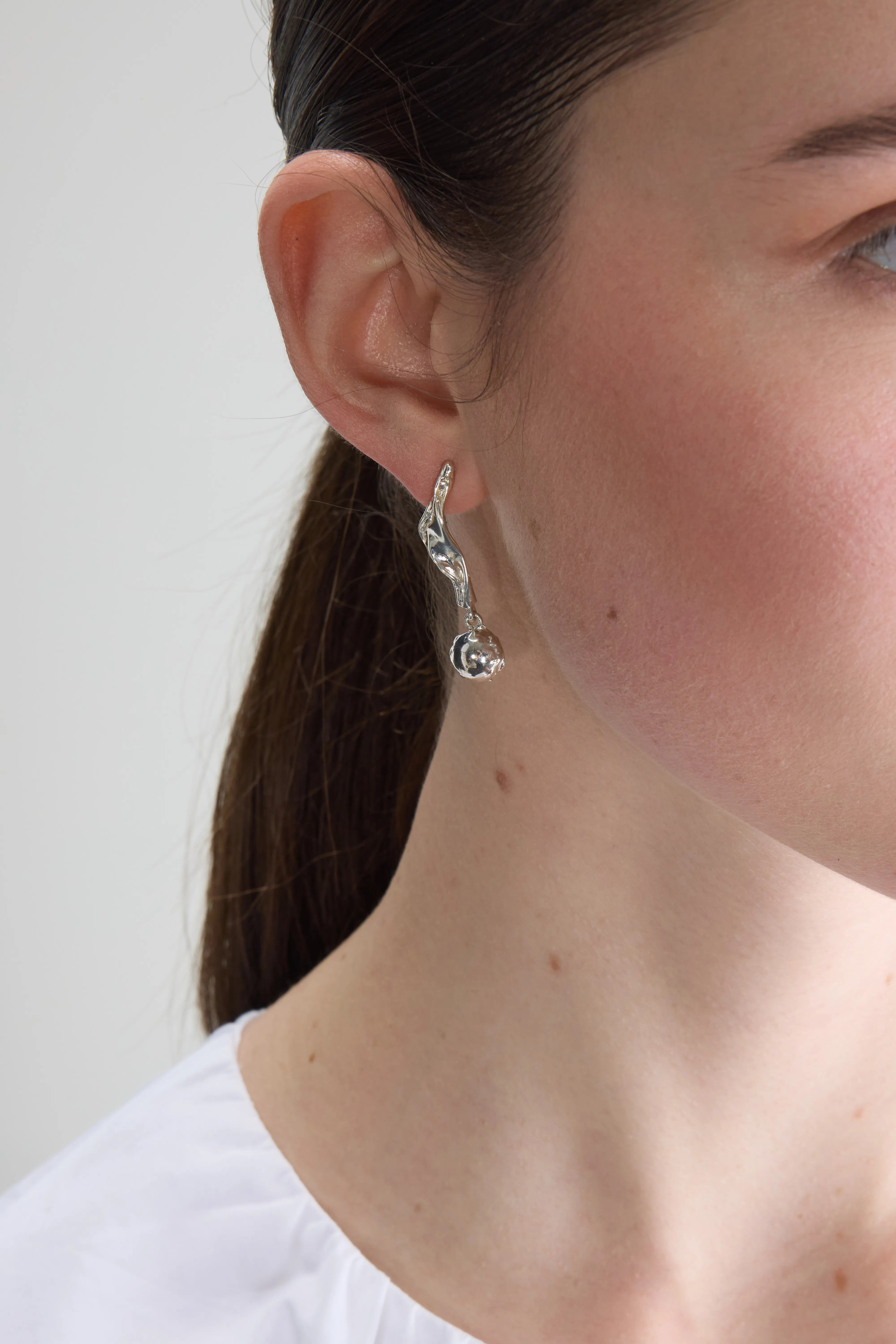 Arethusa Earrings (261 / W / SILVER)