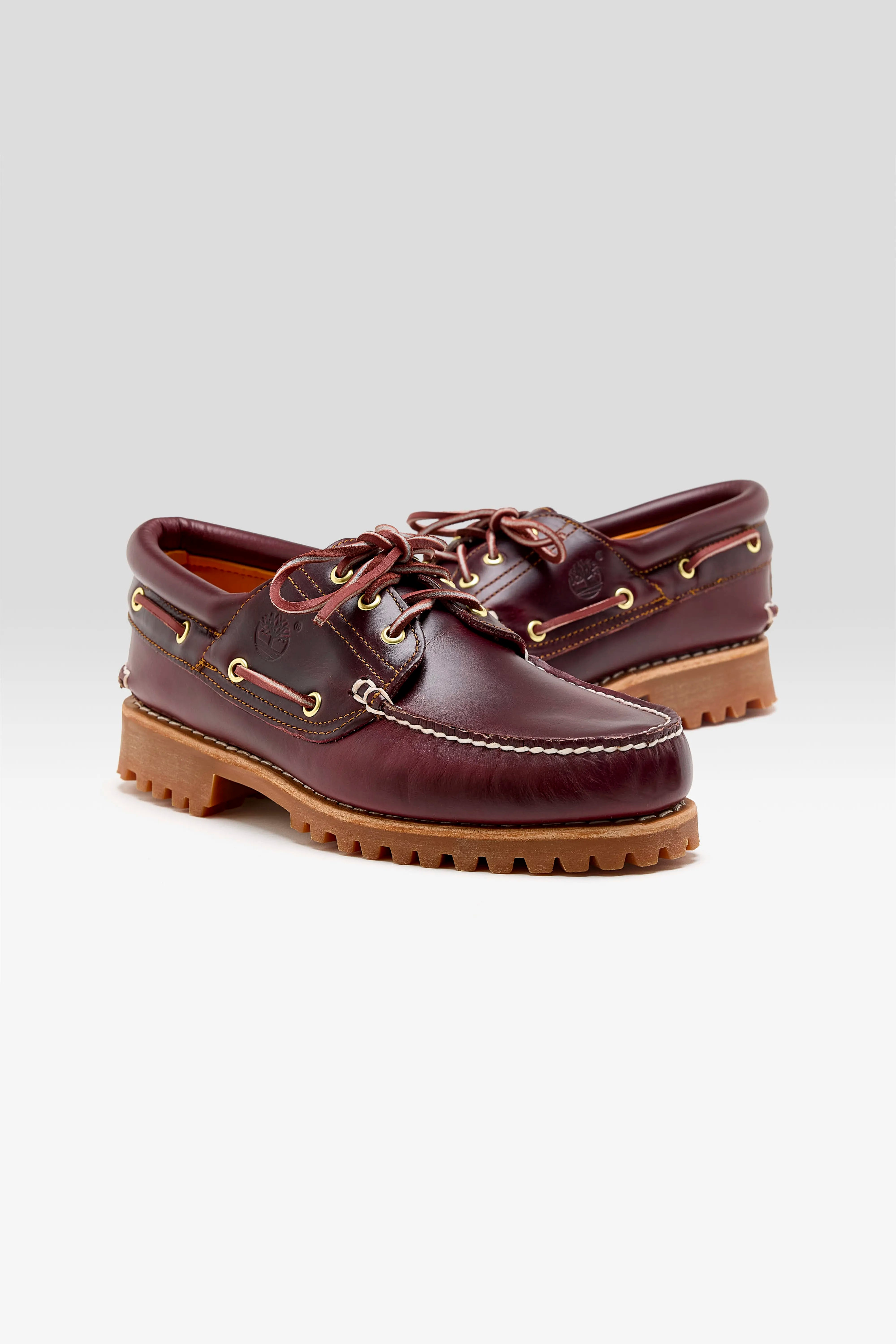 Authentic 3-Eye Lug Handsewn Boat shoes voor Mannen (261 / M / BORDEAUX)