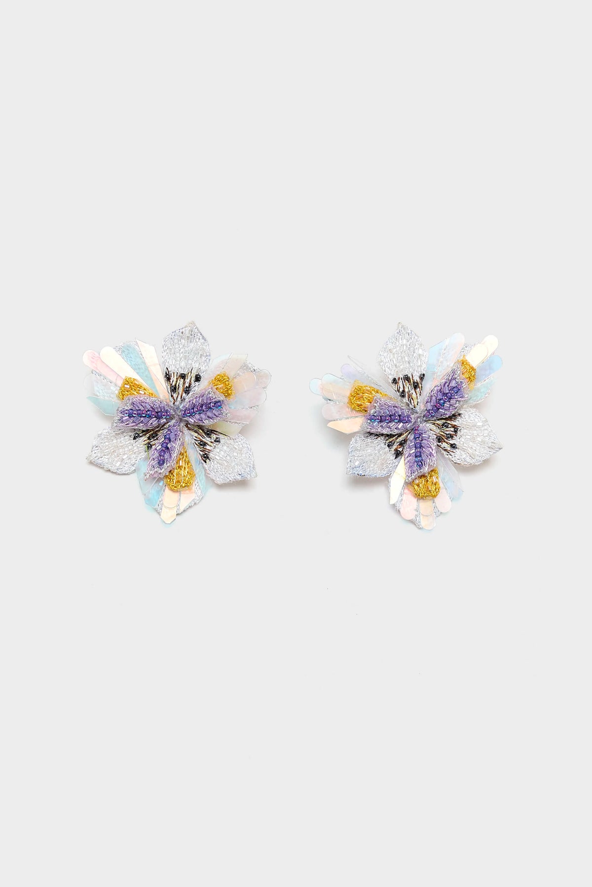 African Iris Earrings (262 / W / WHITE)