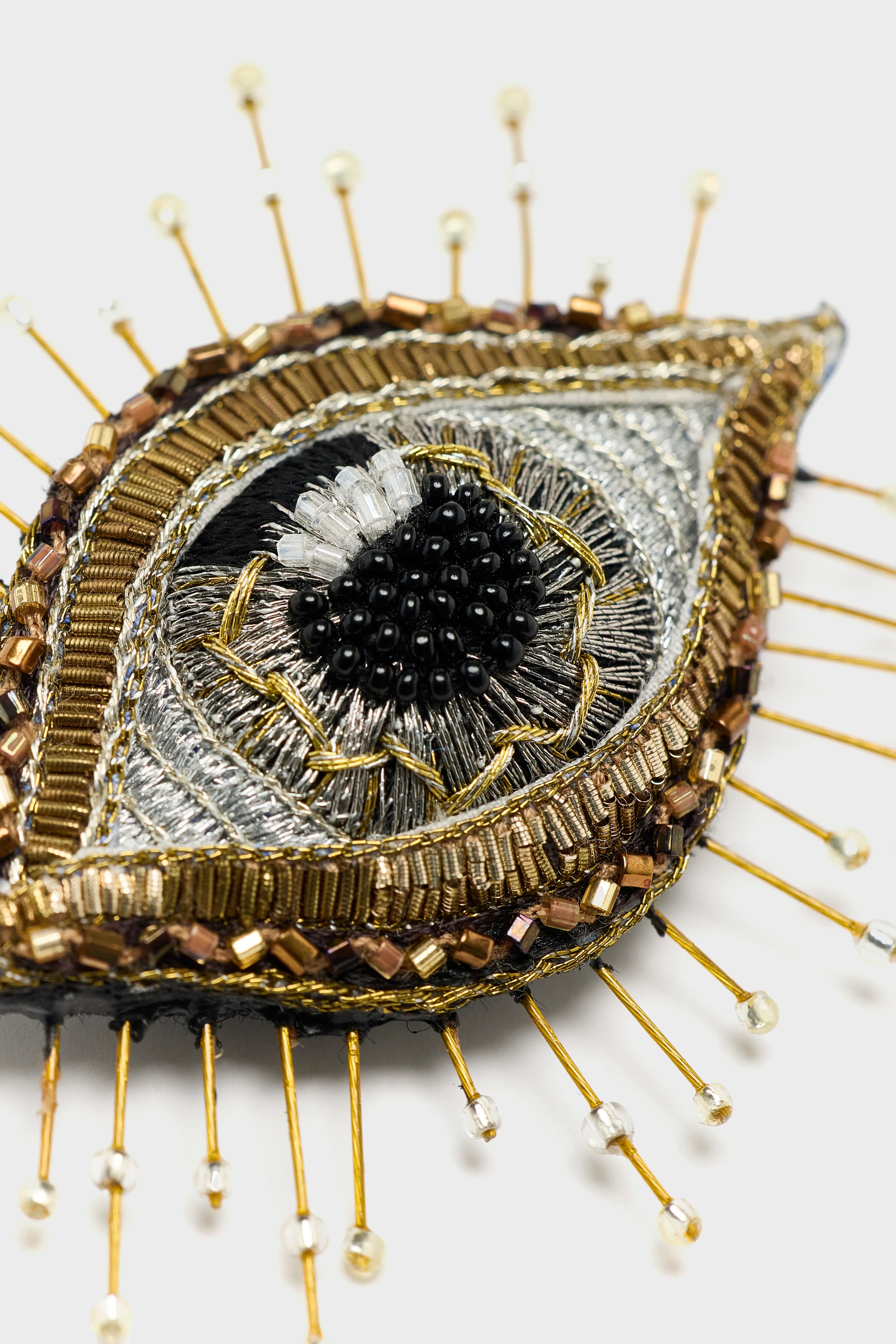 Inner Eye Brooch Pin (252 / W / GOLD)