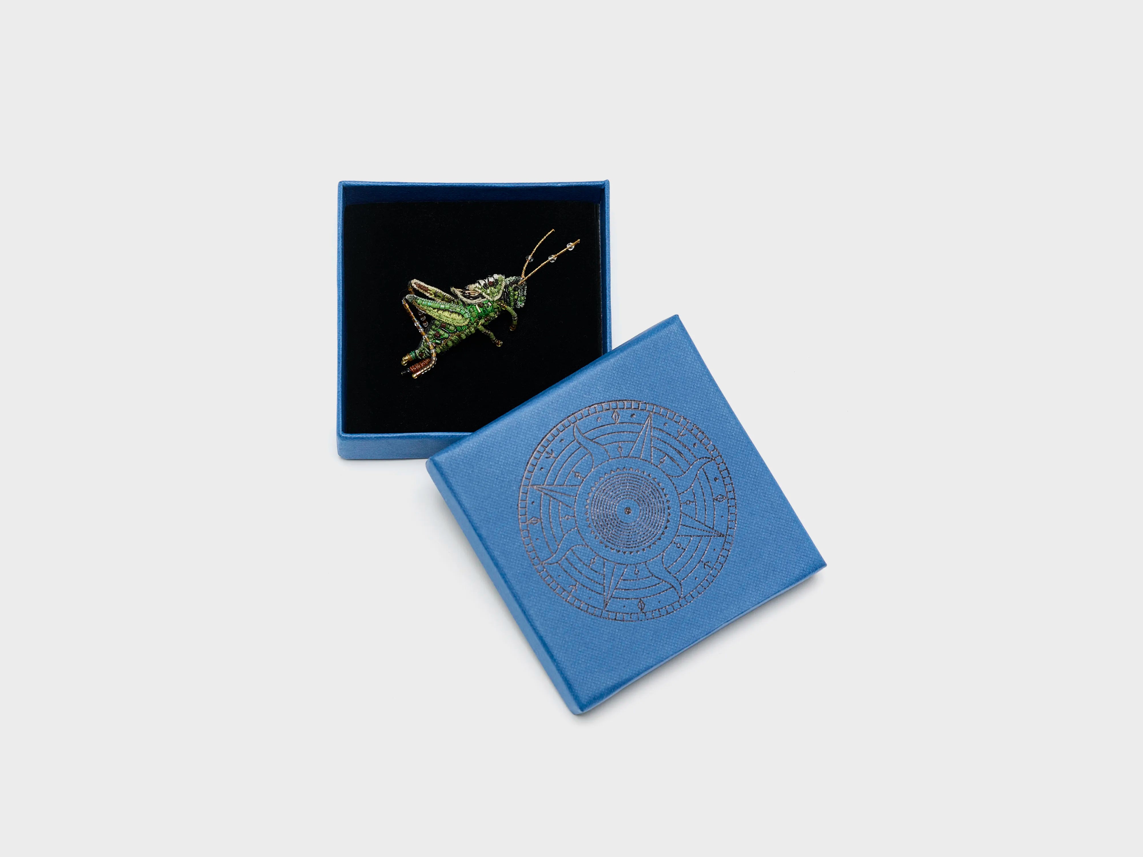 Two Striped Grasshopper Brooch Pin (252 / W / GREEN)