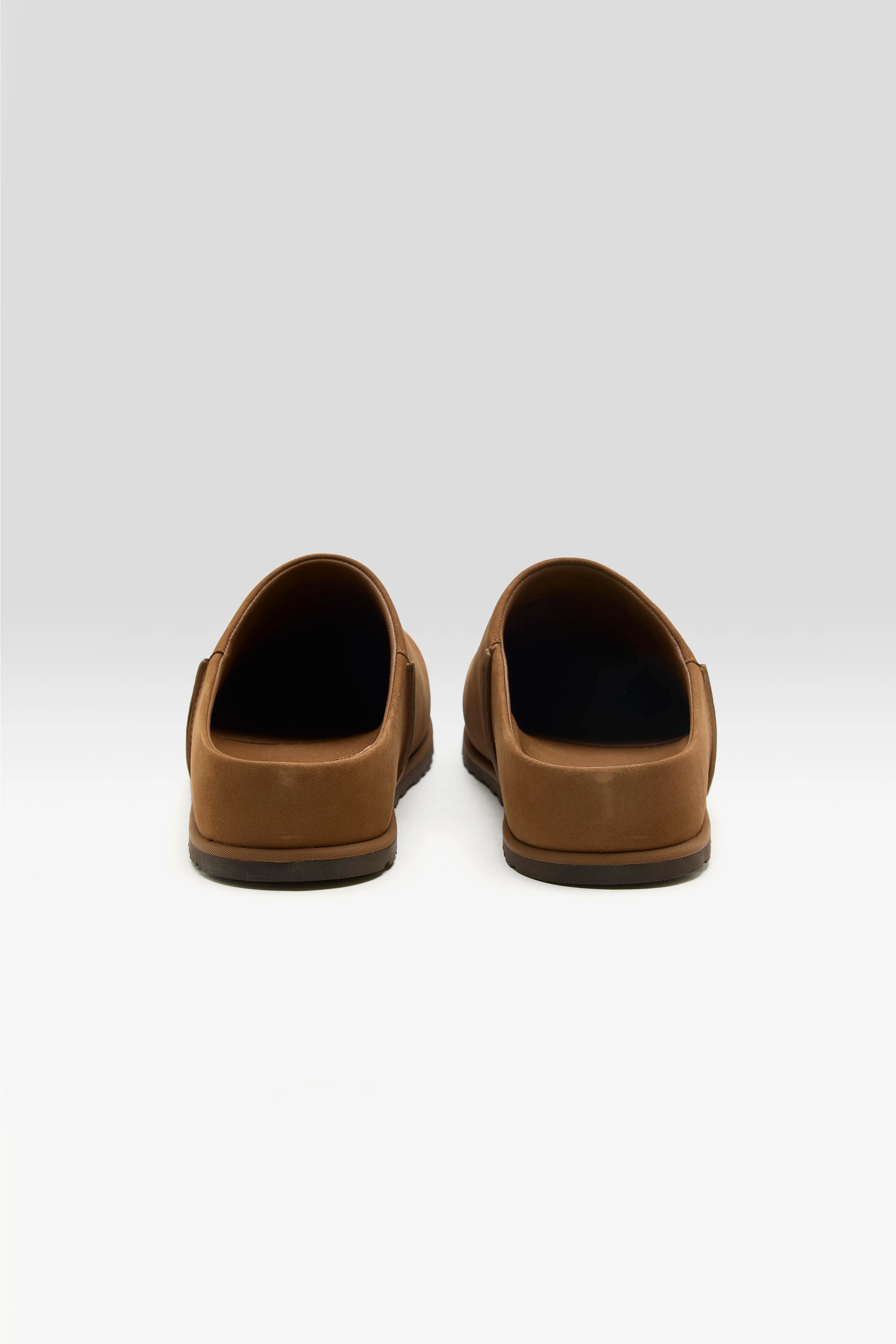 Otzo Clogs for Men (261 / M / CHESTNUT)