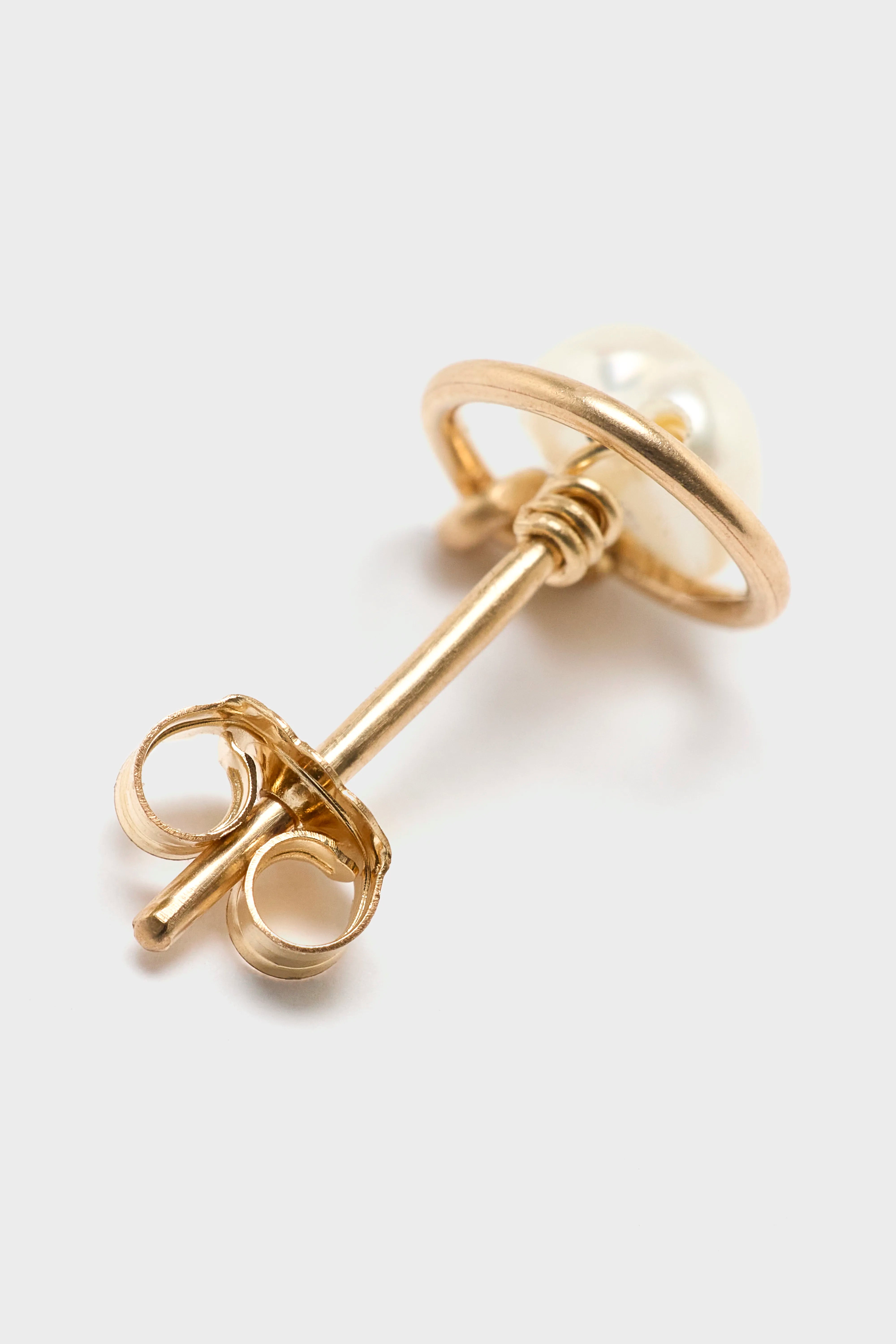 Essential Swan Stud Earrings (252 / W / GOLD)