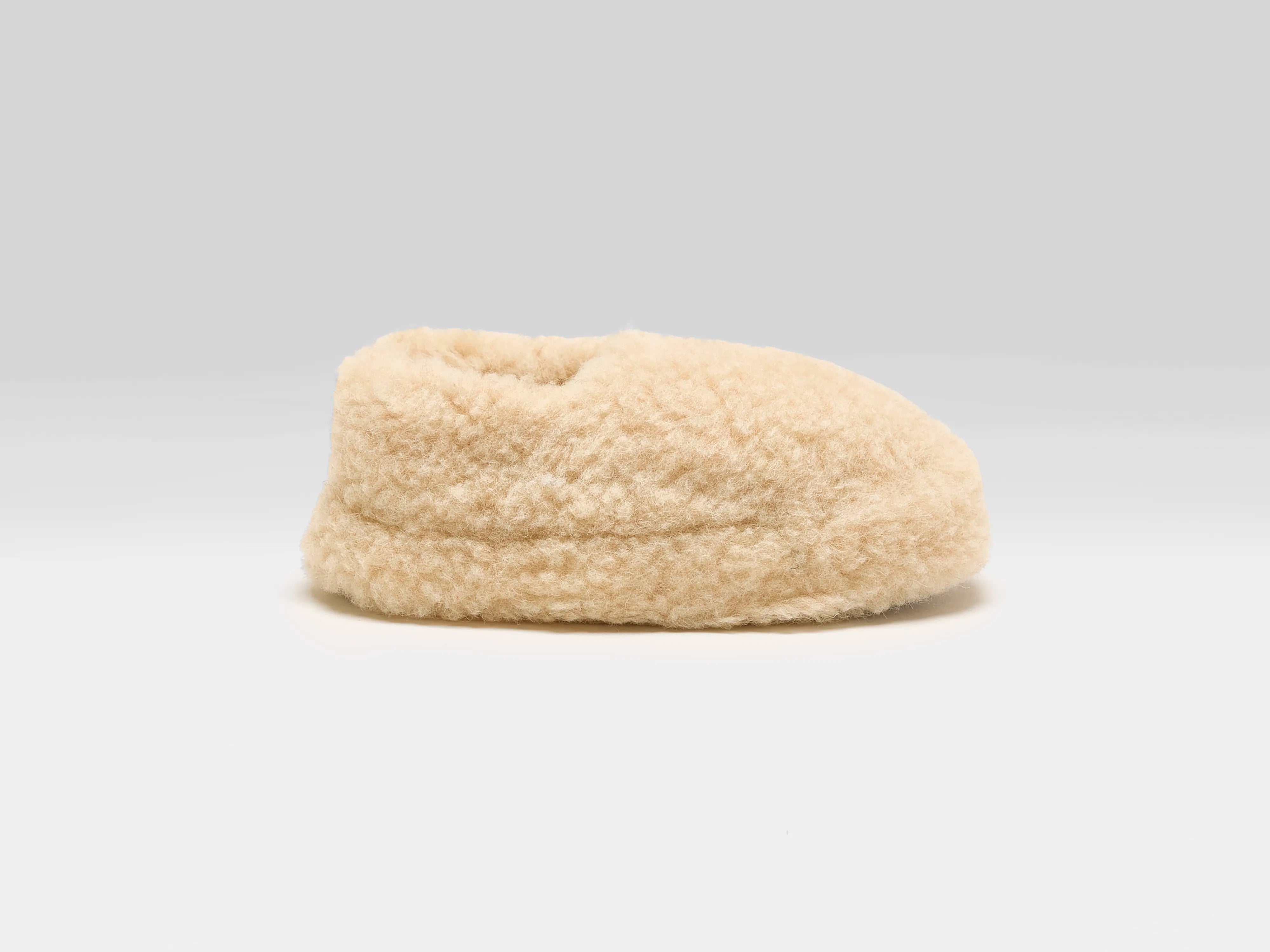 Siberian Slippers (242 / W / BEIGE)