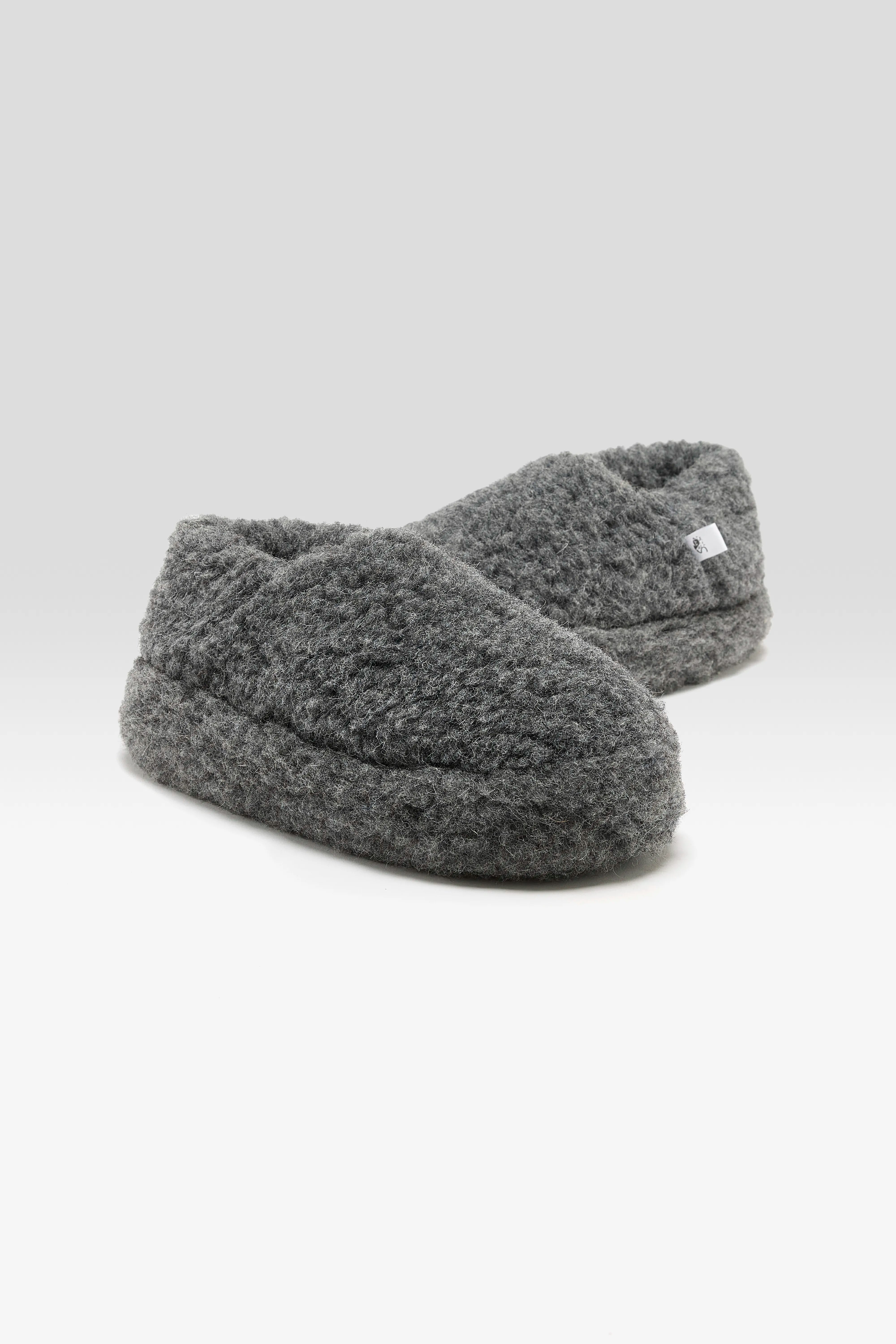 Siberian Slippers (252 / W / GREY)